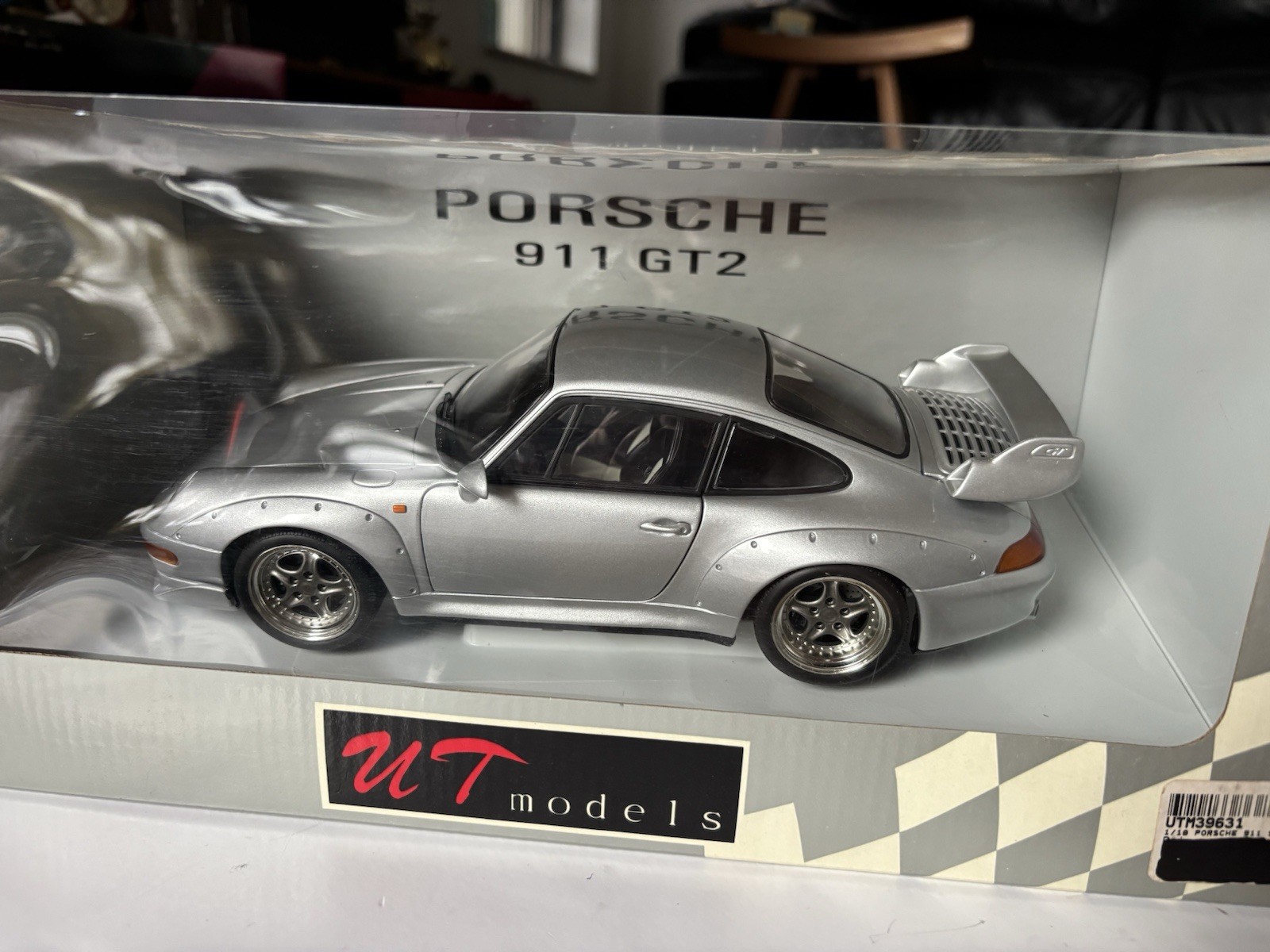 UT Models Porsche 911 GT2 Silver 1:18 Diecast Street Car W/ Box UT Models Porsche 911 GT2 Silver 1:18 Diecast Street Car W/ Box