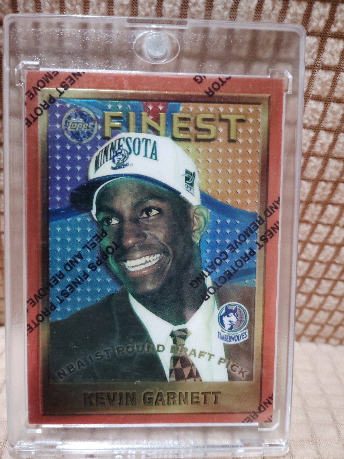 1995-96 Topps Finest - #115 Kevin Garnett w/Coating (RC) 1995-96 Topps Finest - #115 Kevin Garnett w/Coating (RC)