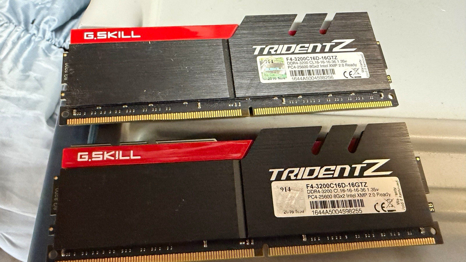 G.SKILL Trident Z 16GB (2x8GB) DDR4-3200 PC4-25600 288-Pin DIMM XMP 2.0 G.SKILL Trident Z 16GB (2x8GB) DDR4-3200 PC4-25600 288-Pin DIMM XMP 2.0