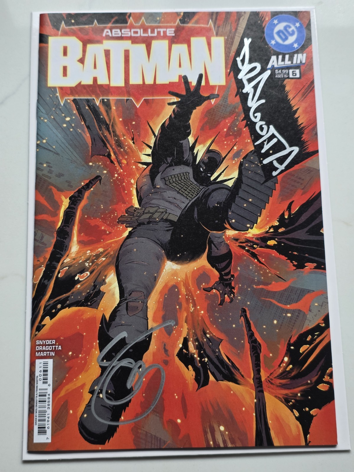 Absolute Batman #6 1st Print Signed X2 Nick Dragotta Scott Snyder NM 🔥COA Absolute Batman #6 1st Print Signed X2 Nick Dragotta Scott Snyder NM 🔥COA