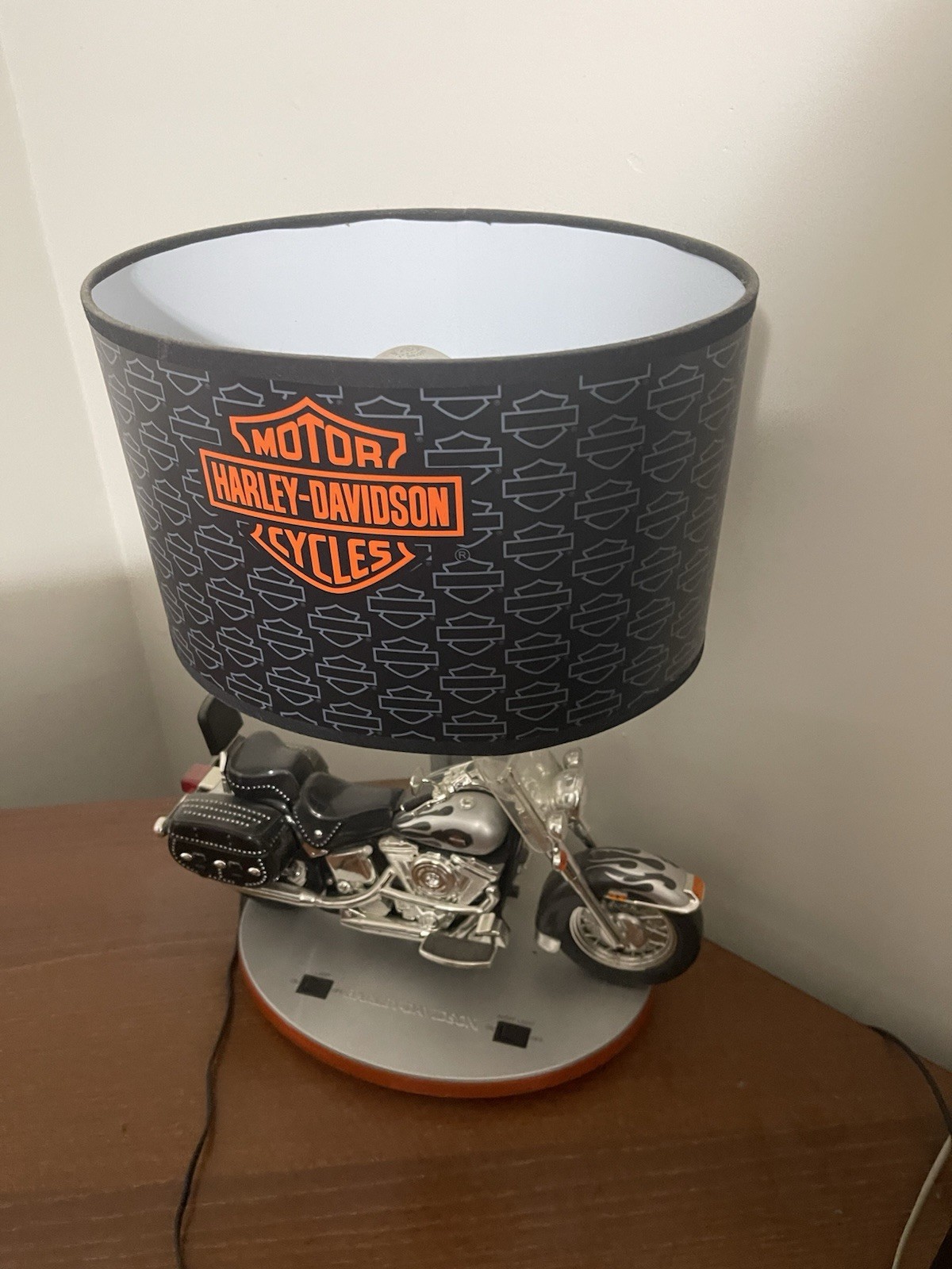 2004 Harley-Davidson Softail Table Lamp Night Light W/Sound NOT WORKING PARTS 2004 Harley-Davidson Softail Table Lamp Night Light W/Sound NOT WORKING PARTS