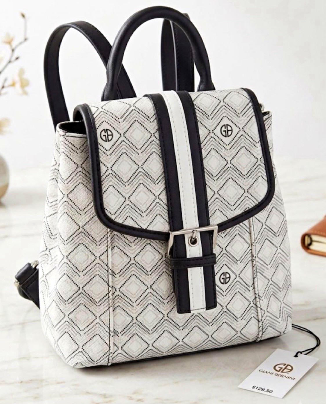Giani Bernini Small Geometric Backpack White/Black Top Handle Silver Pockets