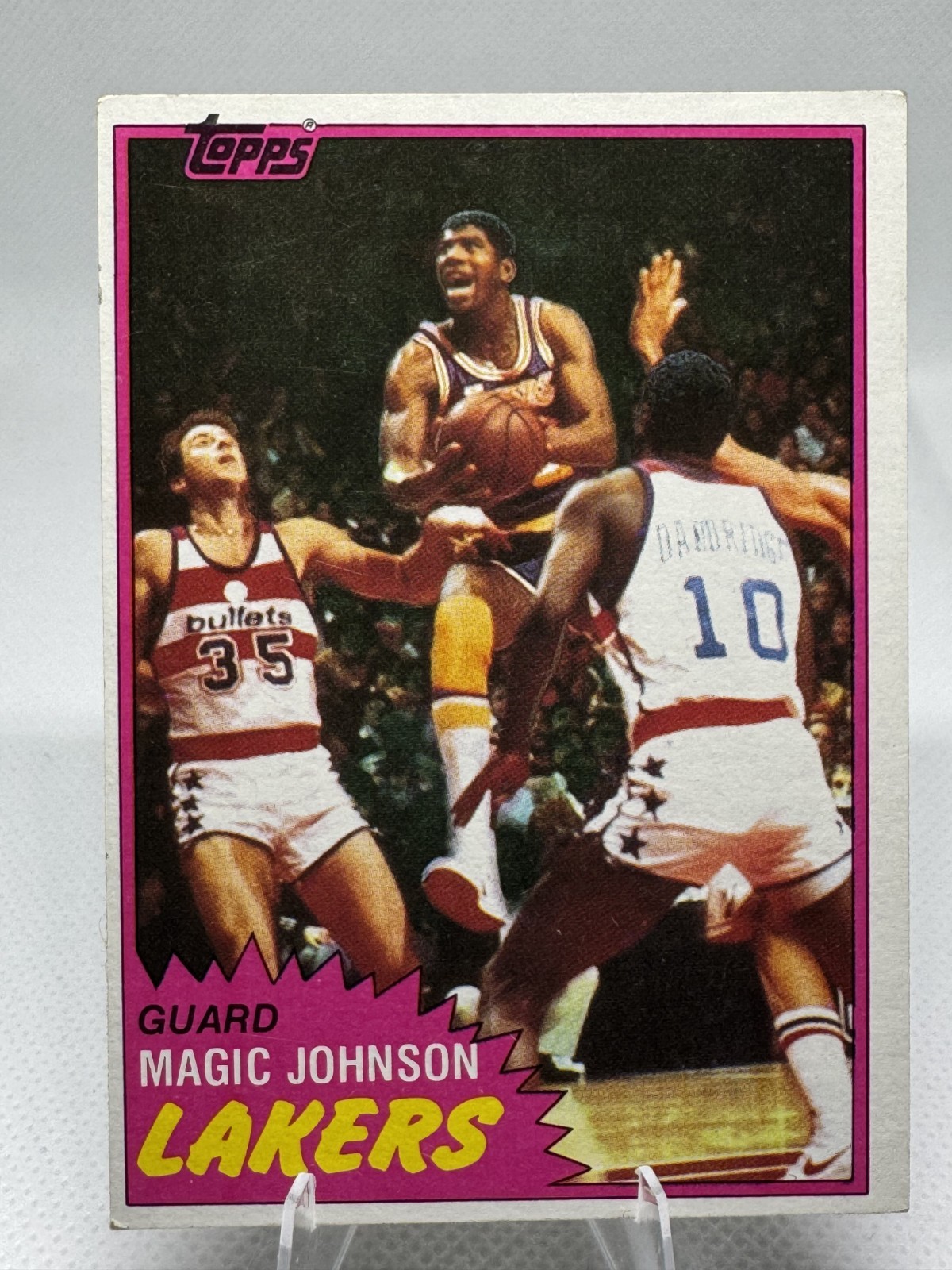 1981-82 Topps - Magic Johnson #21 1981-82 Topps - Magic Johnson #21
