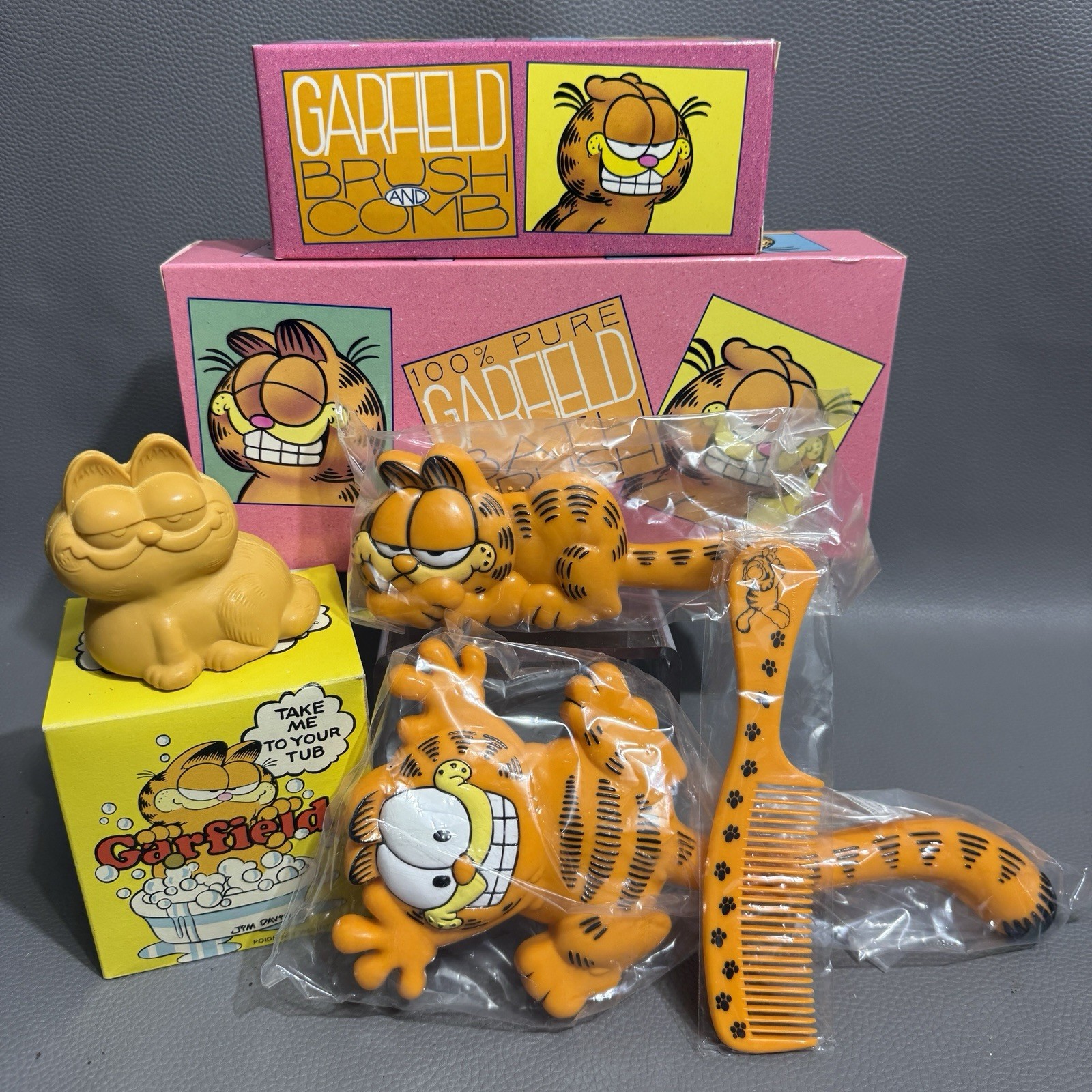 New Old Stock Vintage Garfield Bath Brush, Soap, Brush And Comb In Boxes New Old Stock Vintage Garfield Bath Brush, Soap, Brush And Comb In Boxes