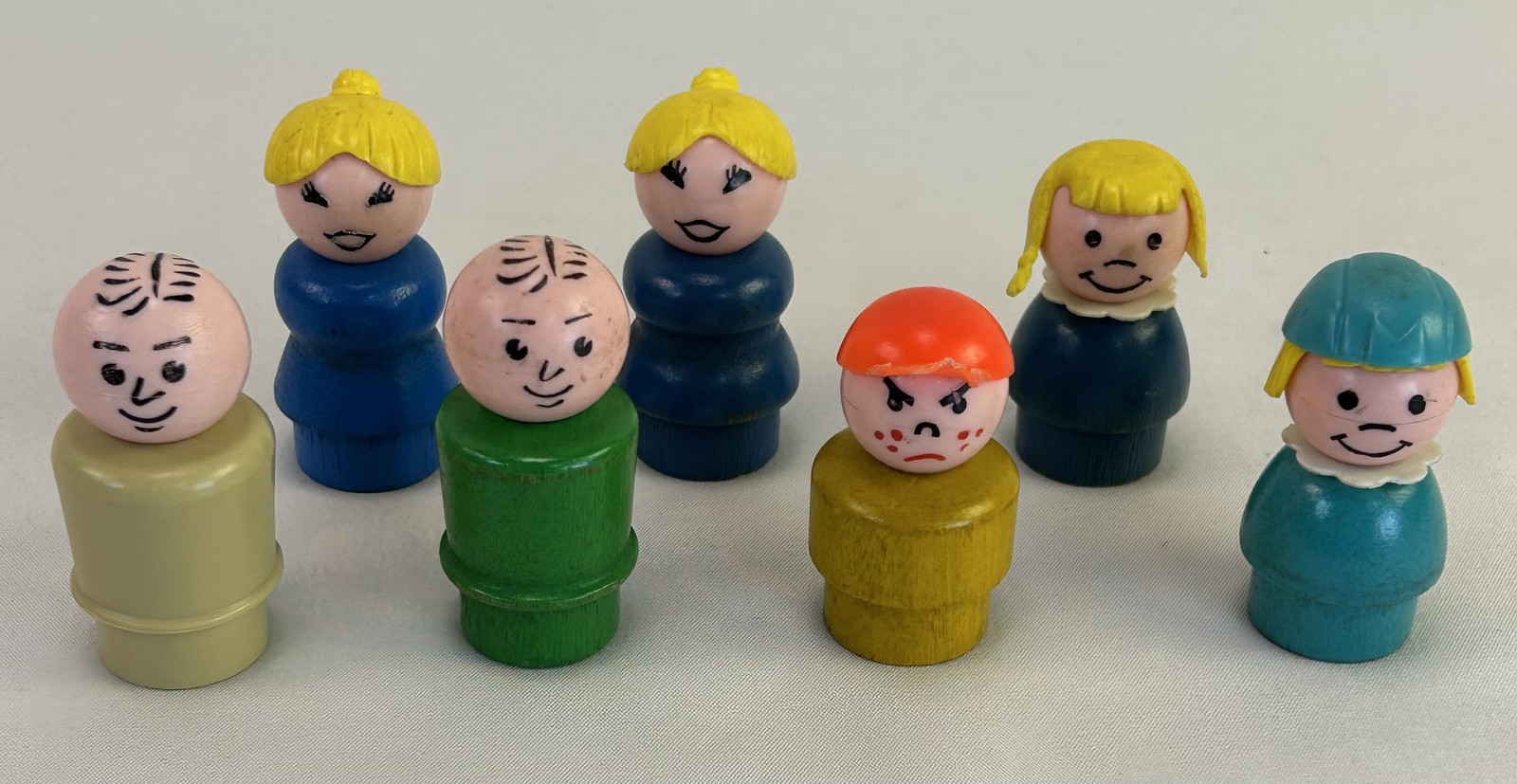 Vintage Fisher-Price Little People Figures Lot of 7 Dad Mom Angry Boy Stewardess
