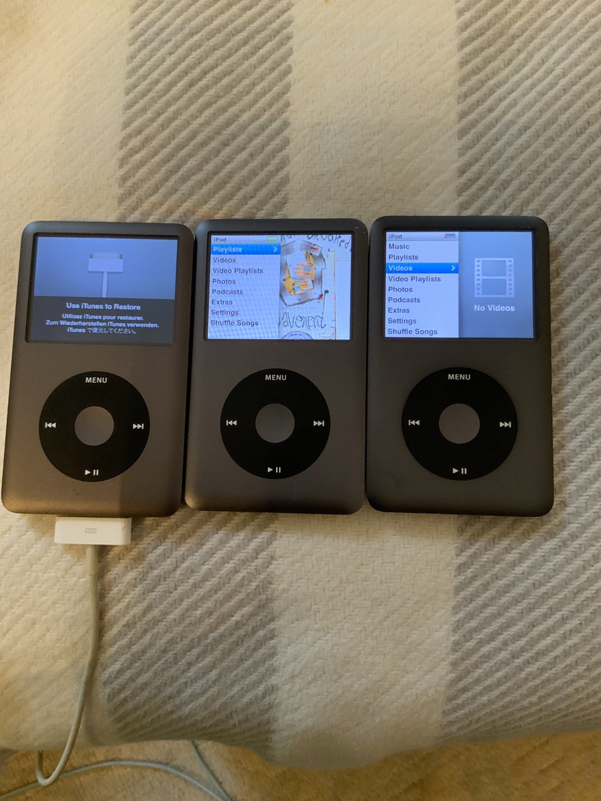 3 Pc Set Classic iPods 160 Gb Each model MC297LL