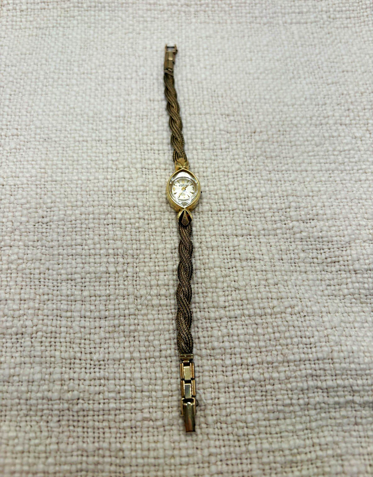 Rhapsody Royale Women’s Vintage Oval 14K Yellow Gold Watch Case, 17J Manual Rhapsody Royale Women’s Vintage Oval 14K Yellow Gold Watch Case, 17J Manual