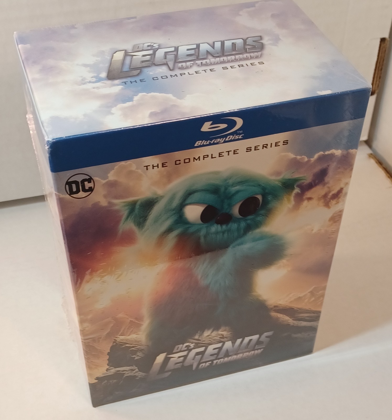 DC\'s Legends of Tomorrow The Complete Series (Blu-ray) NEW (Sealed)-Box Shipping DC\'s Legends of Tomorrow The Complete Series (Blu-ray) NEW (Sealed)-Box Shipping