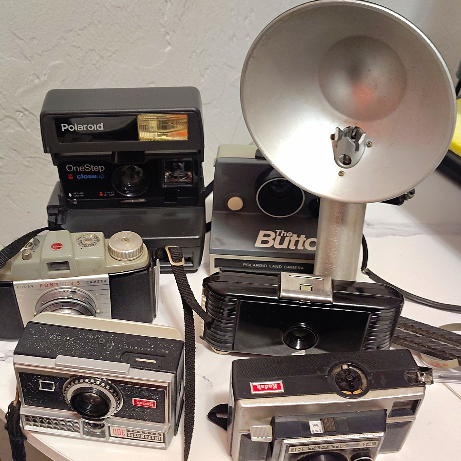 Polaroid Vintage Camera Lot OneStep Closeup, Kodak Instamatic, Pony 135 + Case
