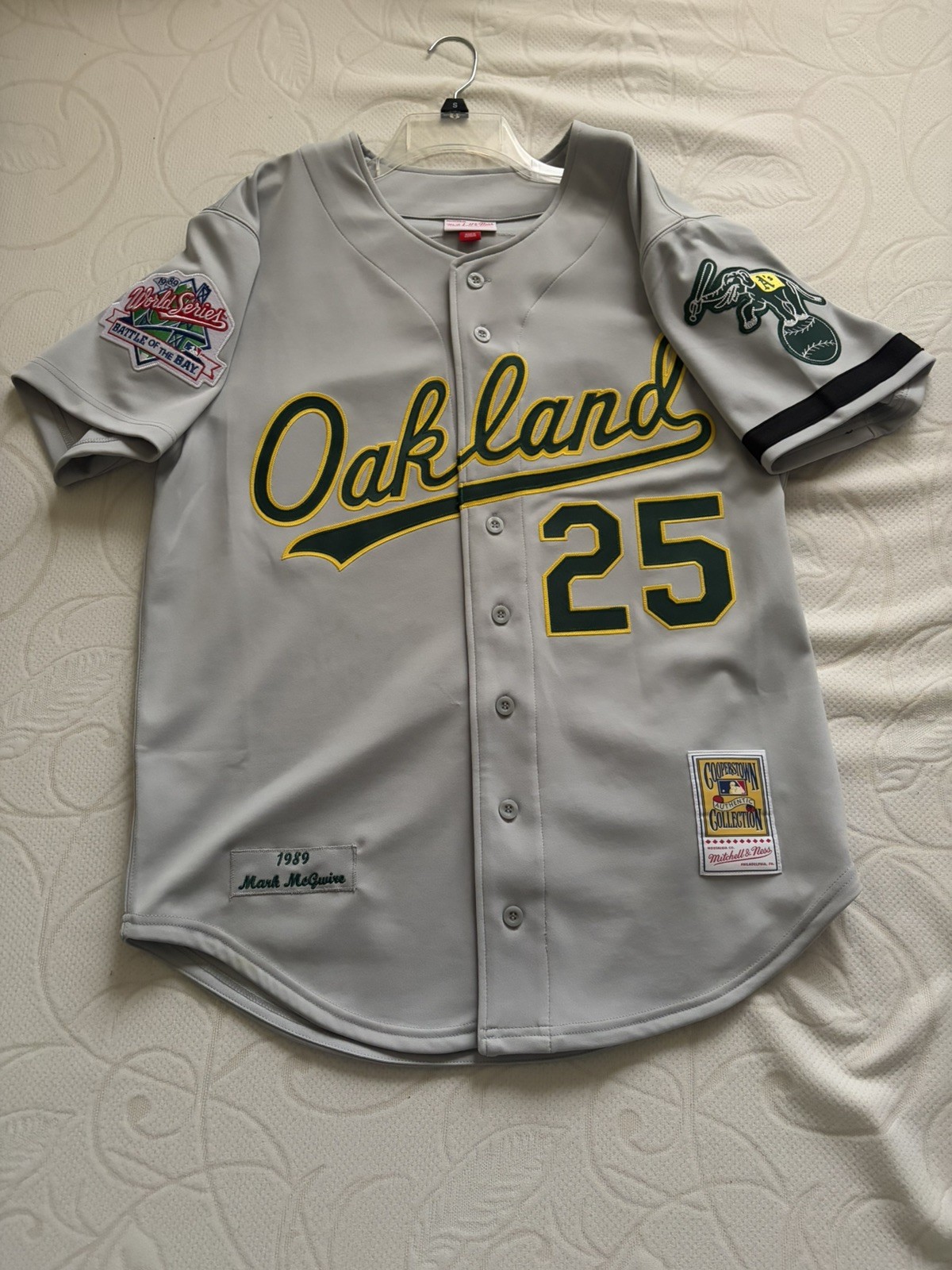 100% Authentic Mark McGwire Mitchell Ness 1989 Oakland Athletics Jersey 44 L