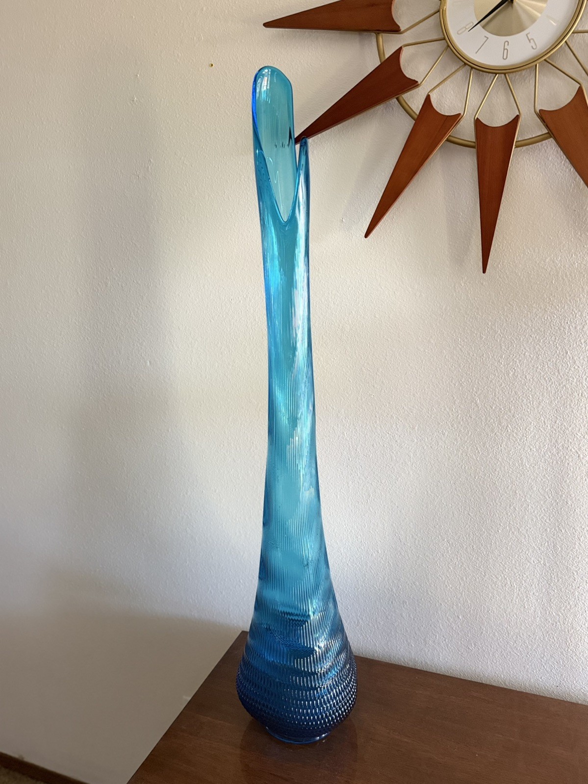 41 Inch Vintage Mcm Le Smith Nubby Butt Swung Glass Vase