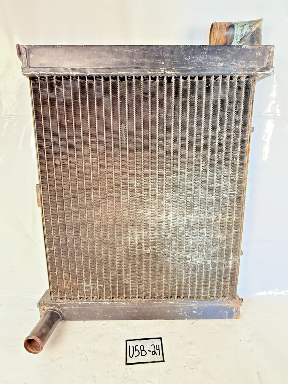 Vintage 1963 1964 1965 1966 1967 Chevrolet Corvette C2 C3 Radiator U5B-24 Vintage 1963 1964 1965 1966 1967 Chevrolet Corvette C2 C3 Radiator U5B-24