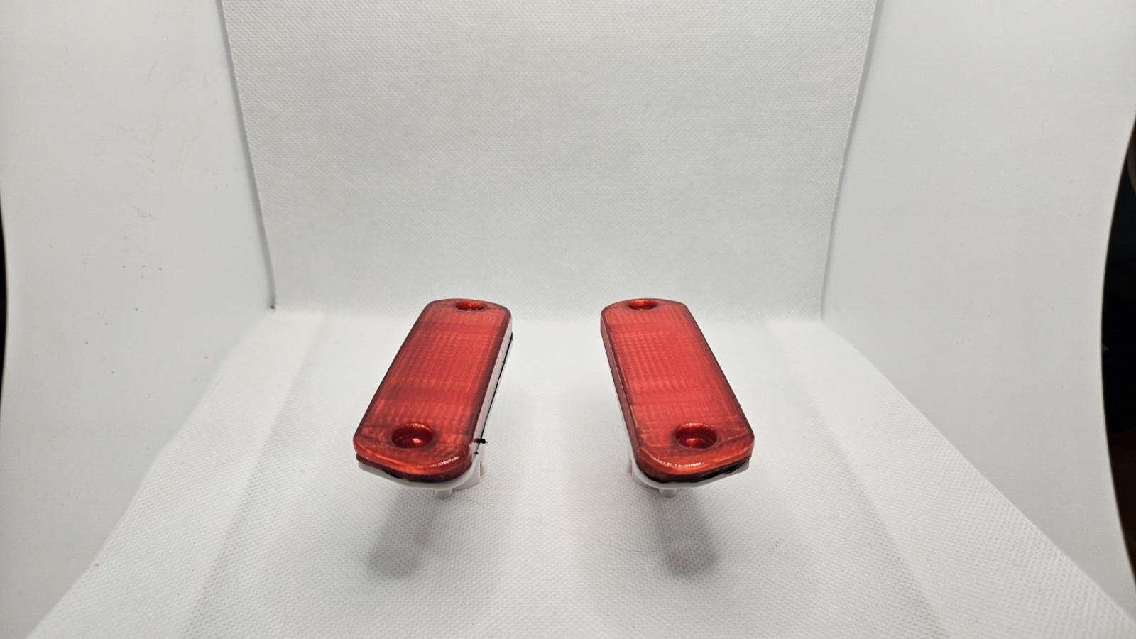 1988-98 Silverado/Sierra Red Dually Fender Markers set of 2 (OBS) 1988-98 Silverado/Sierra Red Dually Fender Markers set of 2 (OBS)