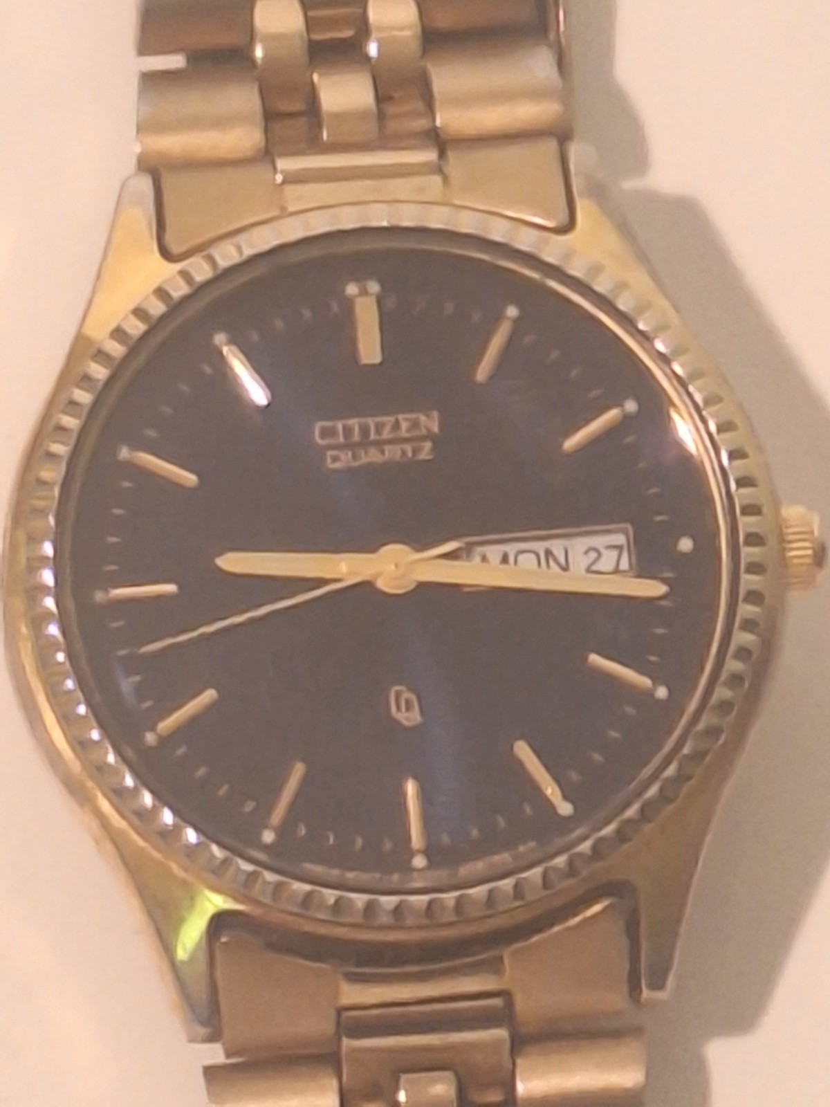 Vtg Citizen Men\'s CQ Presidential Style Quartz Watch Day Date Eng/Esp Blk Dial