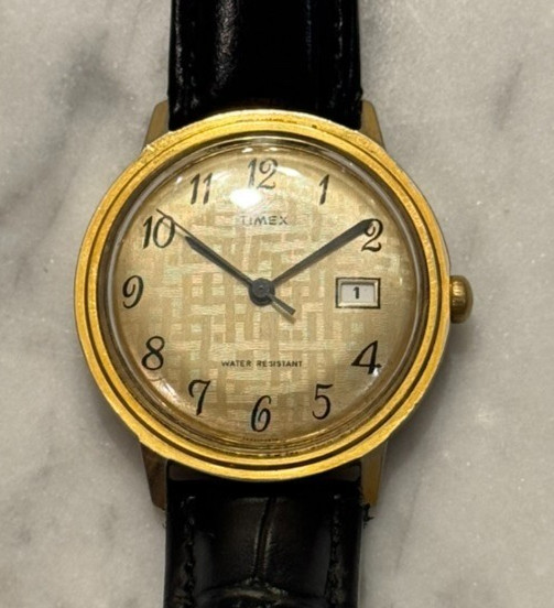 Vintage Timex Gold Tone Water Resistant Date Watch 35mm Black Dial Leather