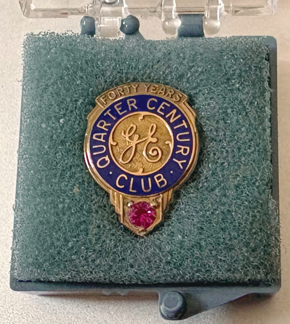 Rare GE 40-Yr QUARTER CENTURY CLUB EMPLOYEE SERVICE PIN; 2.3 Gms 10K Gold & Ruby Rare GE 40-Yr QUARTER CENTURY CLUB EMPLOYEE SERVICE PIN; 2.3 Gms 10K Gold & Ruby