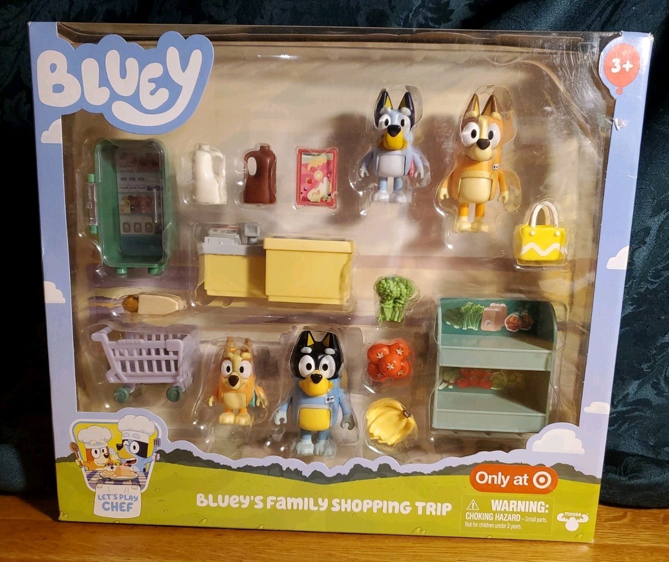 Bluey's Let's Play Chef Family Shopping Trip Mini Figure: Includes Bandit Chilli