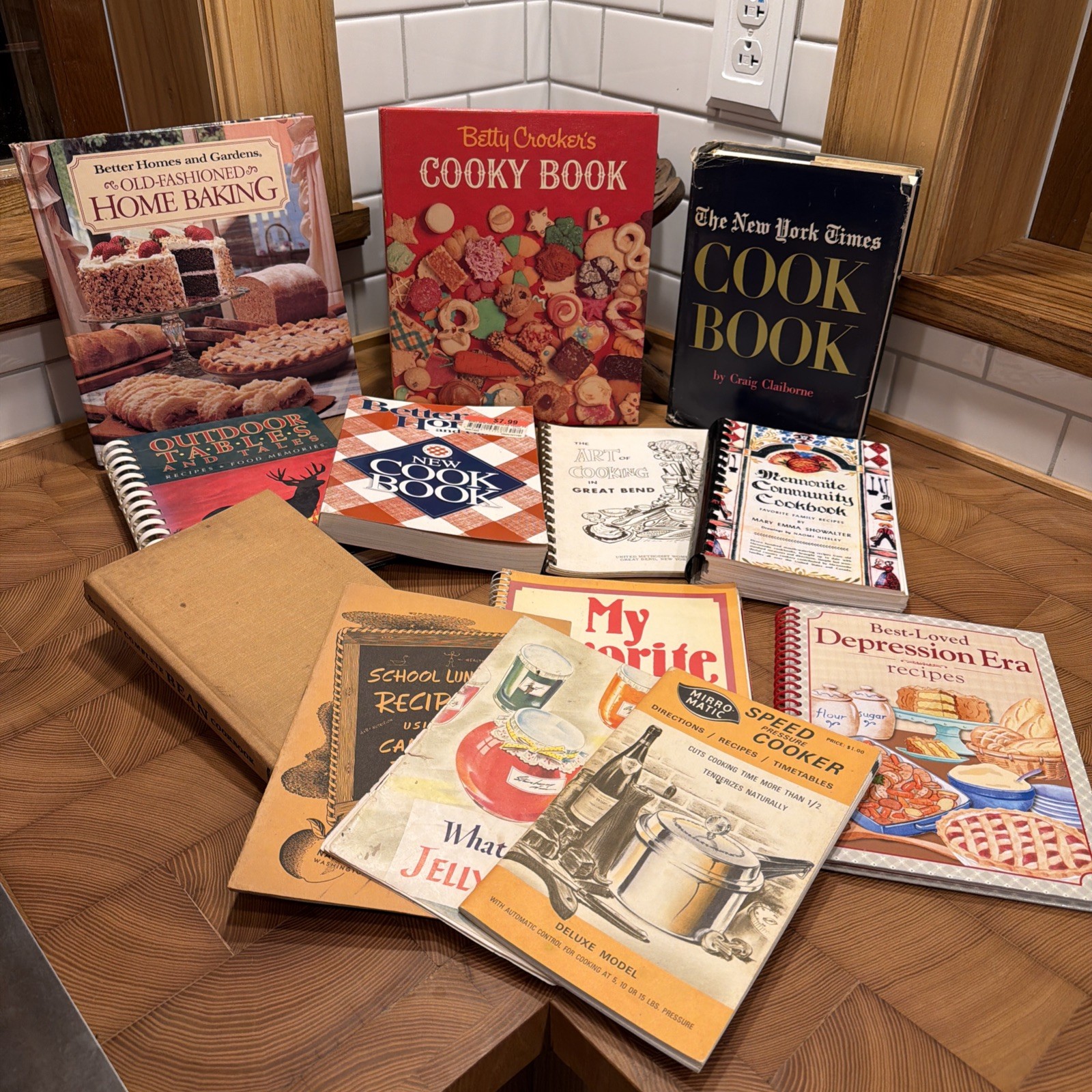 Lot Of 13 Vintage Cookbook Booklets Betty Crocker Carnation Better Homes Lot Of 13 Vintage Cookbook Booklets Betty Crocker Carnation Better Homes