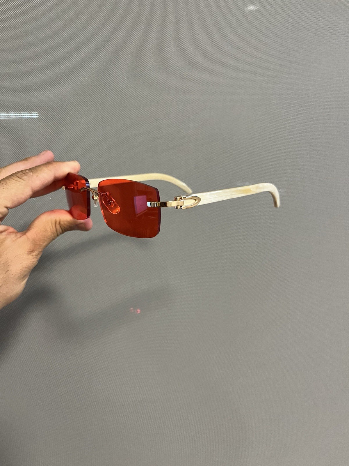 Men\'s Rimless Sunglasses - Gold/RED - WHITE BUFFS DETROIT STYLE GLASSES Men\'s Rimless Sunglasses - Gold/RED - WHITE BUFFS DETROIT STYLE GLASSES
