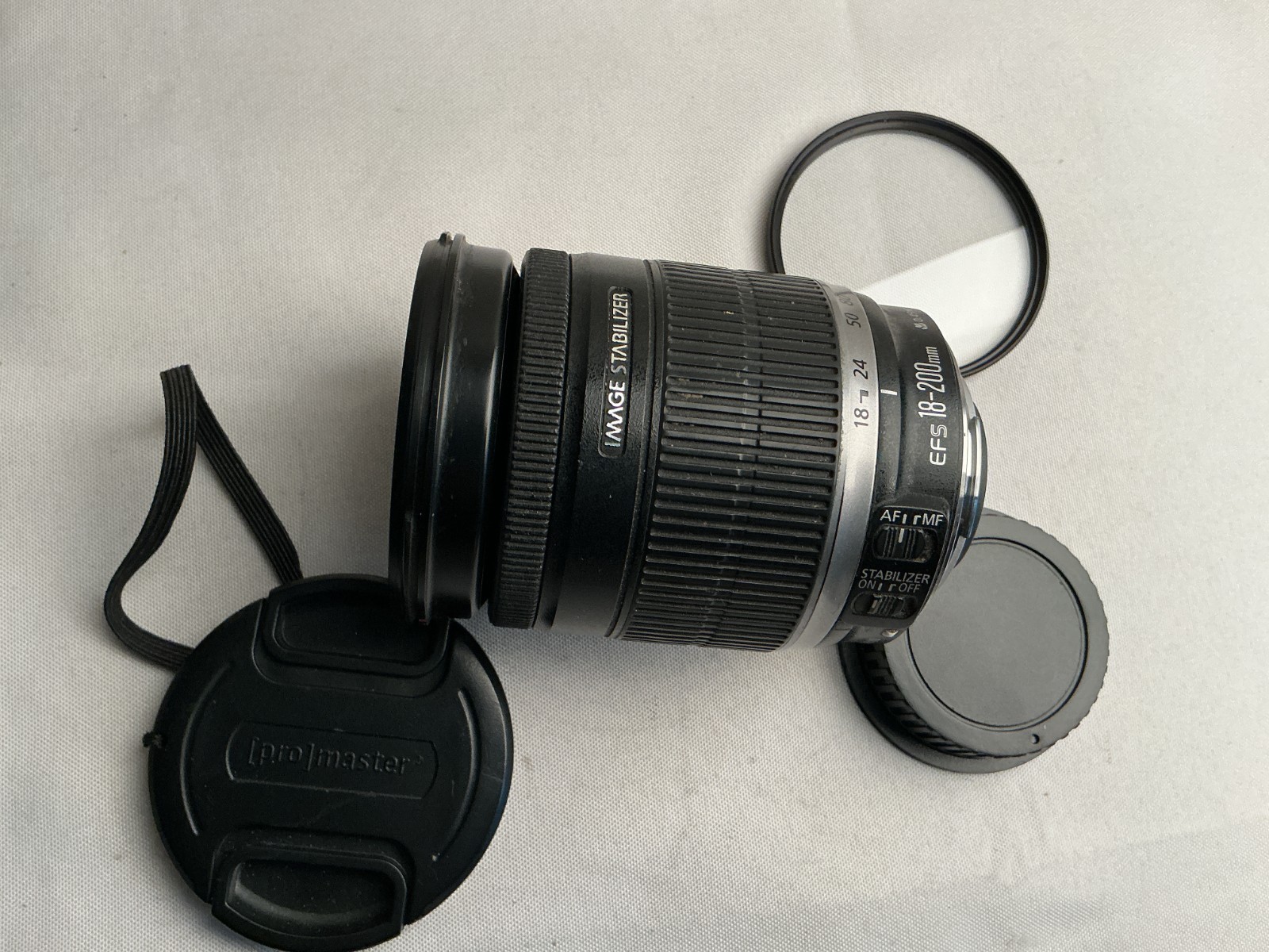 Canon EF-S 18-200mm F/3.5-5.6 IS Lens For Canon + Filter READ Canon EF-S 18-200mm F/3.5-5.6 IS Lens For Canon + Filter READ