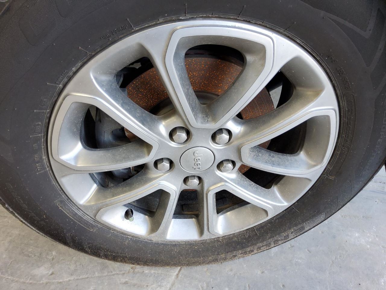 Wheel 18x8 Aluminum Painted Fits 14-16 GRAND CHEROKEE 574742