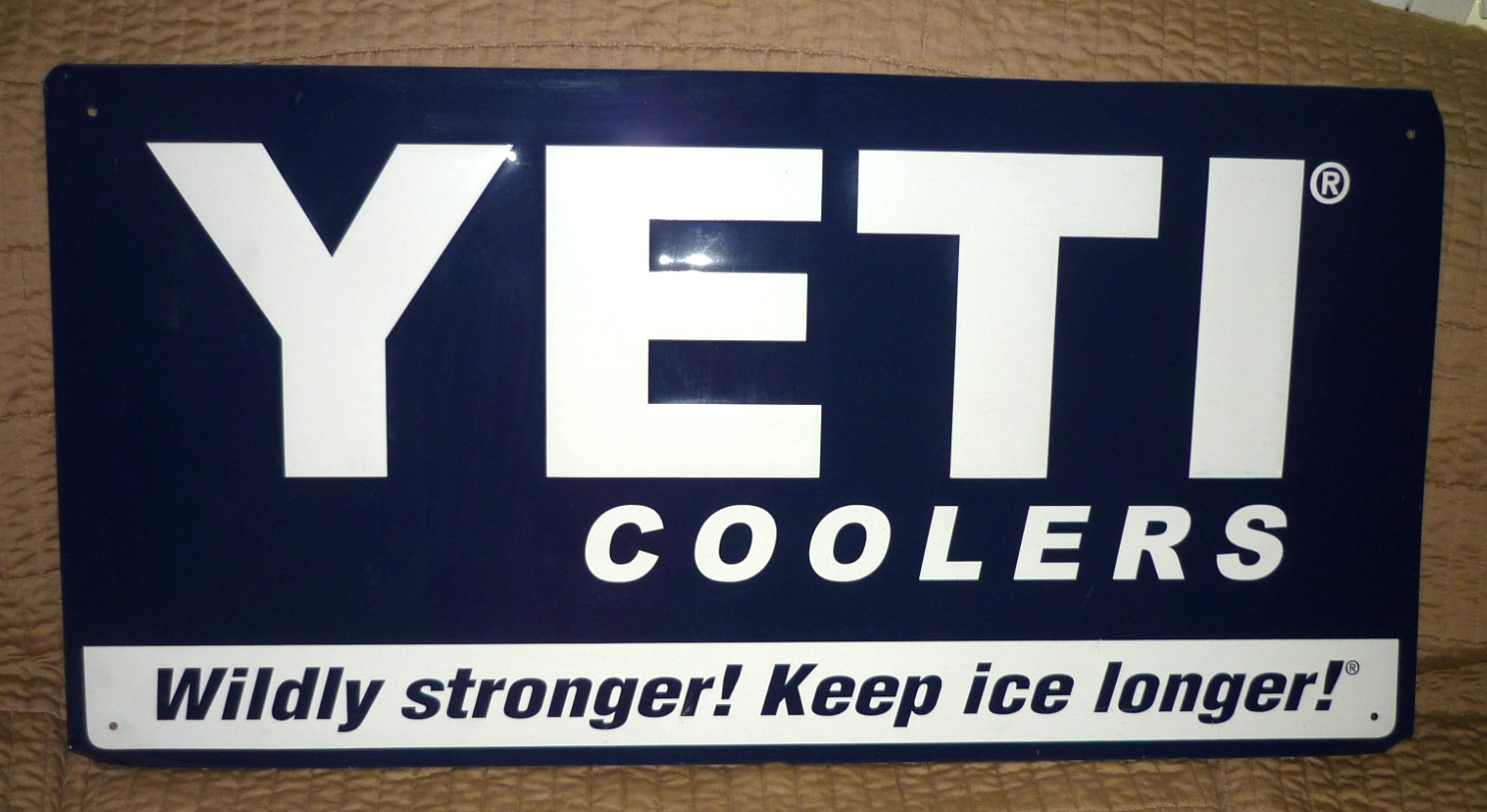 YETI COOLERS - WILDY STRONGER KEEP ICE LONGER 30\