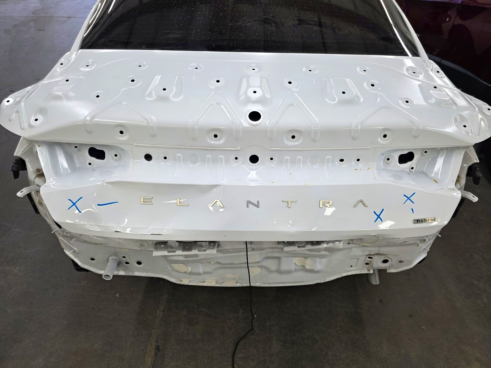 2021-2026 Hyundai Elantra Trunk Lid Gate Panel White OEM 69200-AA010 *DAMAGE*