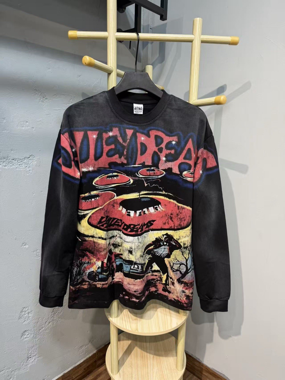 Vale Forever Valley Dreams Long Sleeve Graphic Tee Faded Black Size S-XL