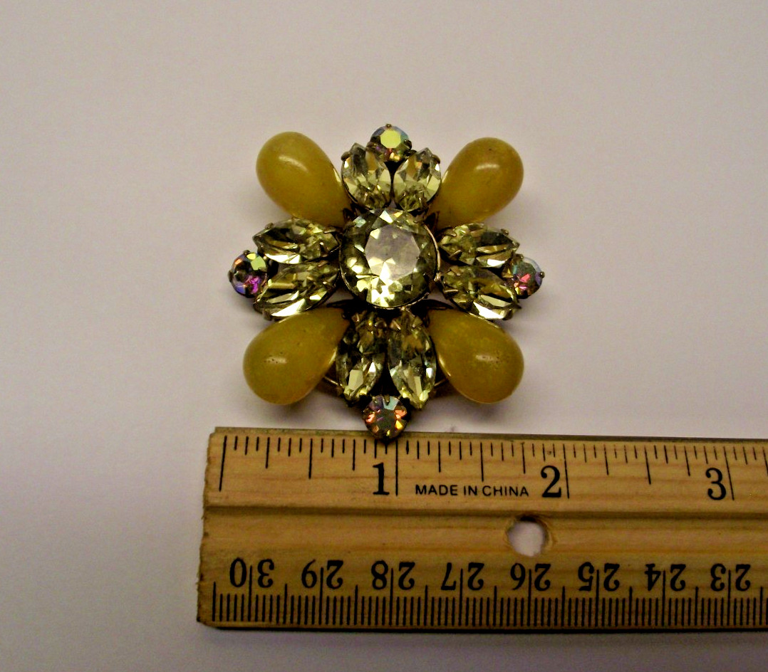 RARE Regency Signed Vintage Yellow Art Glass Rhinestone Brooch Pin~ MUST SEE RARE Regency Signed Vintage Yellow Art Glass Rhinestone Brooch Pin~ MUST SEE