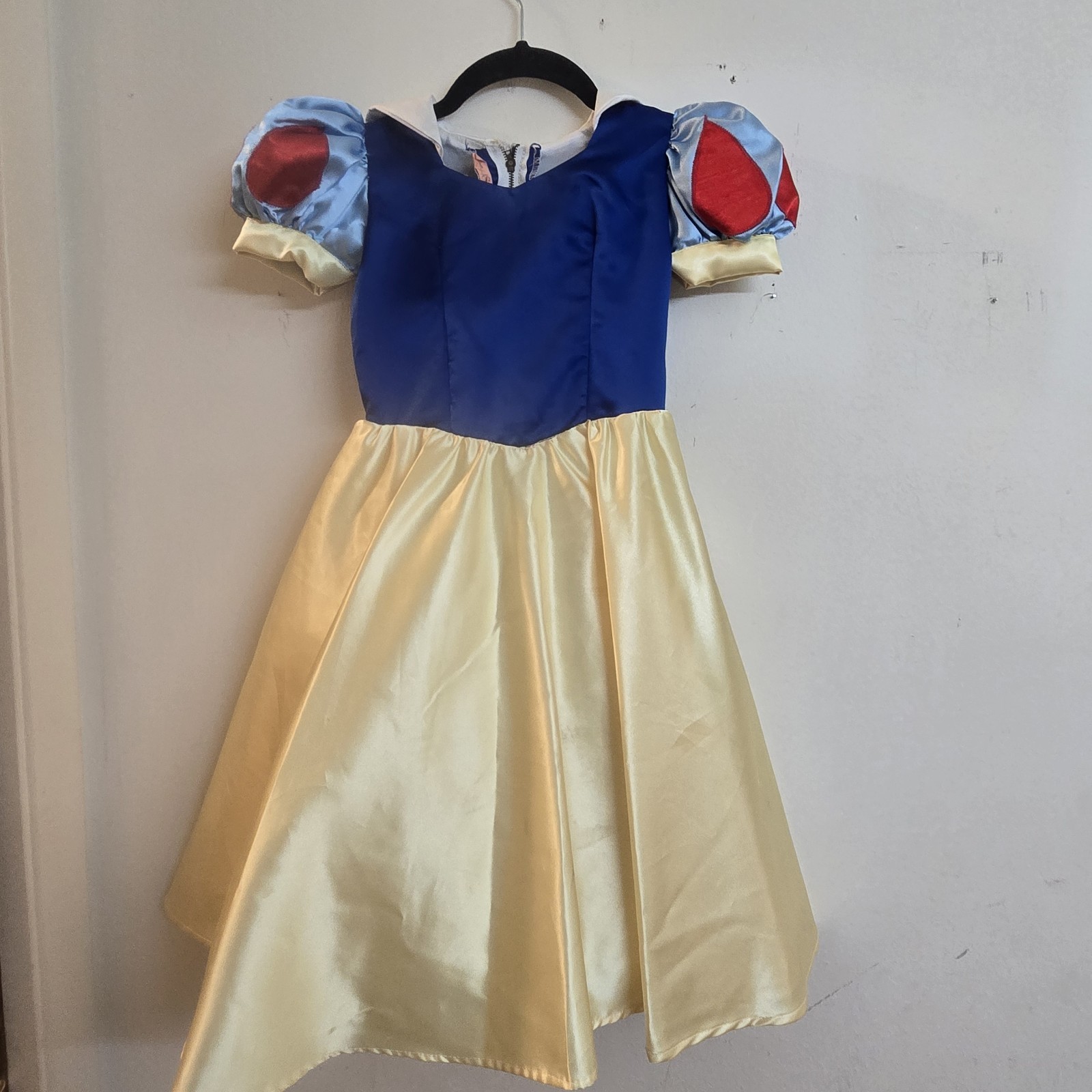 RARE Disney Store Snow White Costume Dress Halloween Handmade Pagent Wear Outfit RARE Disney Store Snow White Costume Dress Halloween Handmade Pagent Wear Outfit
