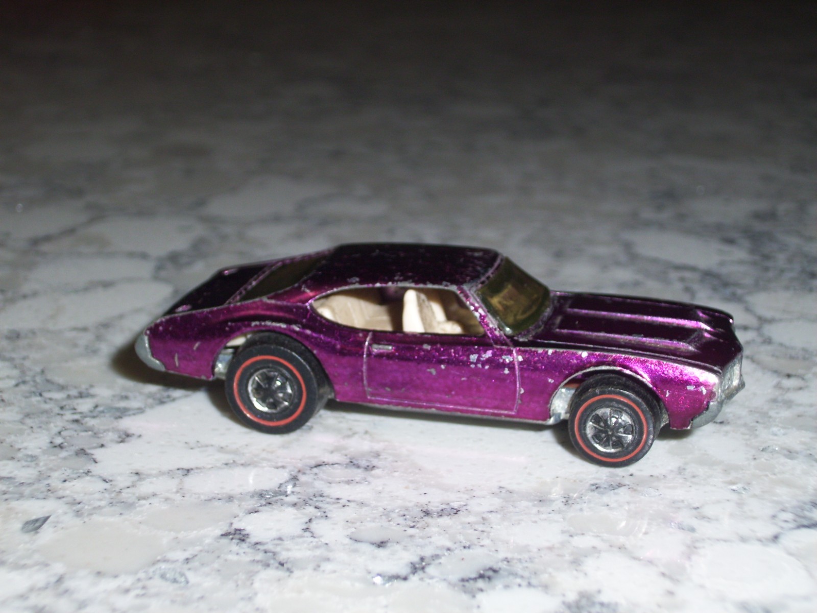ORIGINAL 1971 HOT WHEELS REDLINE OLDS 442 MAGENTA ORIGINAL 1971 HOT WHEELS REDLINE OLDS 442 MAGENTA