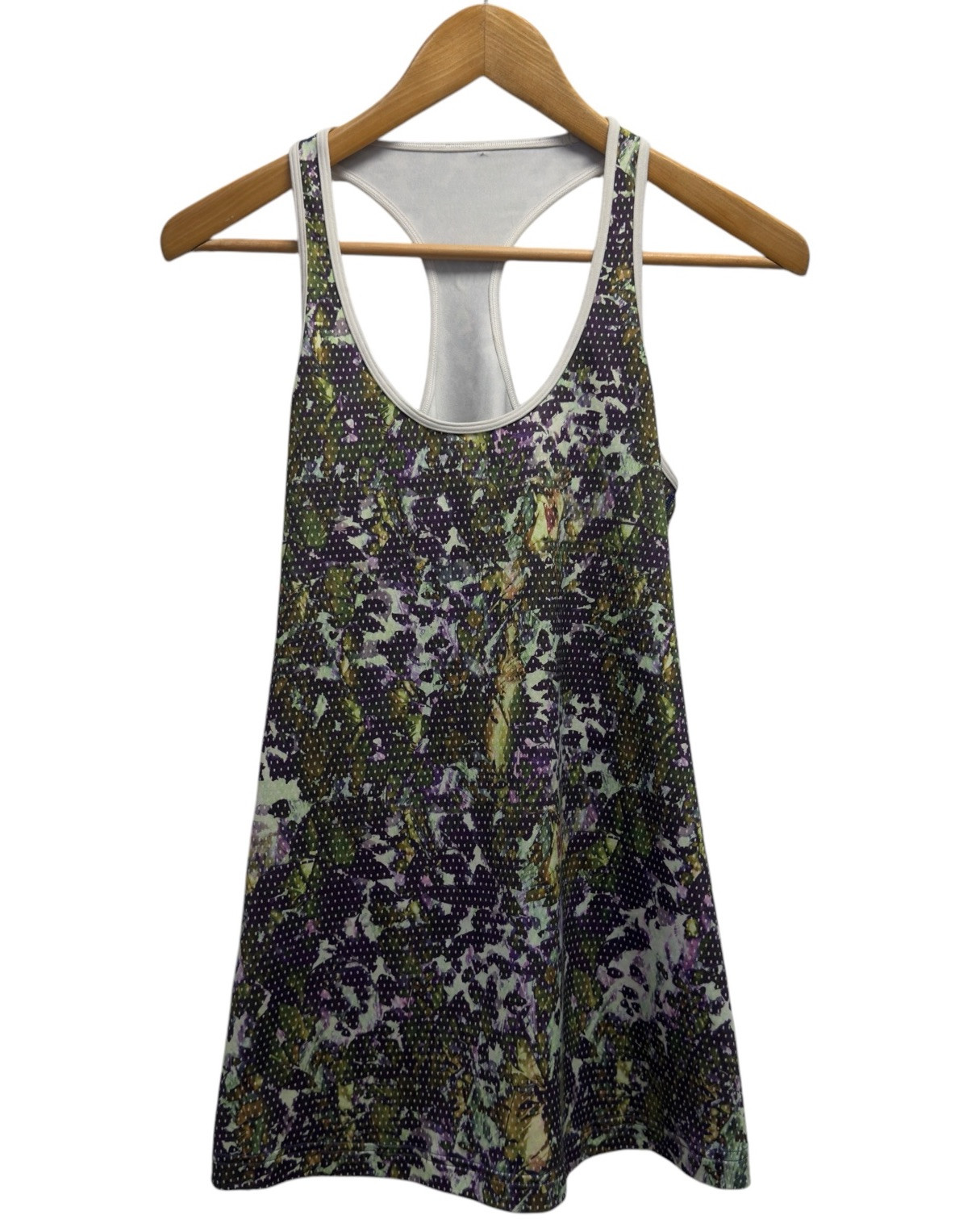 Lululemon Women\'s Size 2 Cool Racerback Multicolor Floral Athletic Yoga Top euc Lululemon Women\'s Size 2 Cool Racerback Multicolor Floral Athletic Yoga Top euc