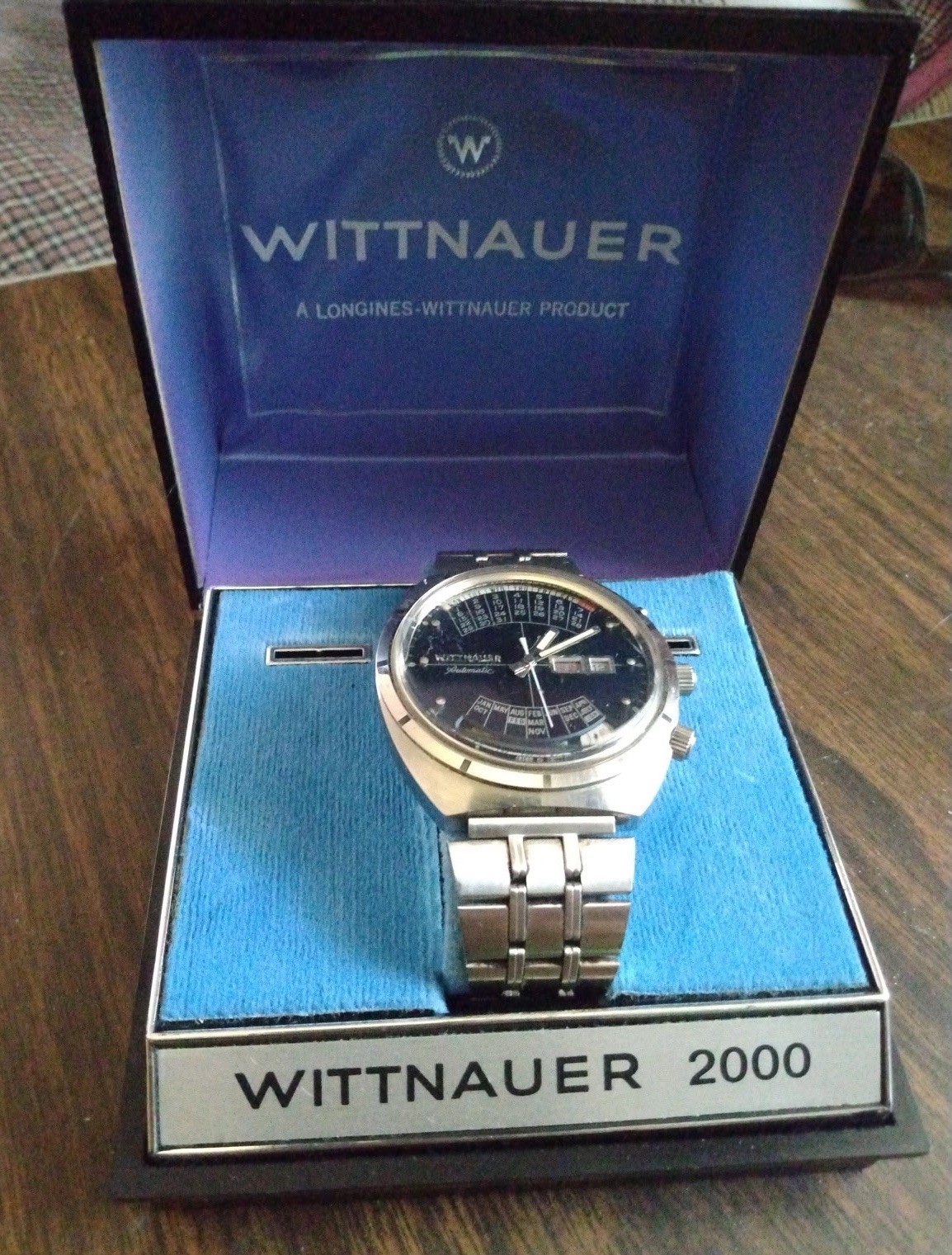 VINTAGE WITTNAUER MENS WRIST WATCH W ORIGINAL BAND BOX / PAPERS AUTOMATIC 17 VINTAGE WITTNAUER MENS WRIST WATCH W ORIGINAL BAND BOX / PAPERS AUTOMATIC 17