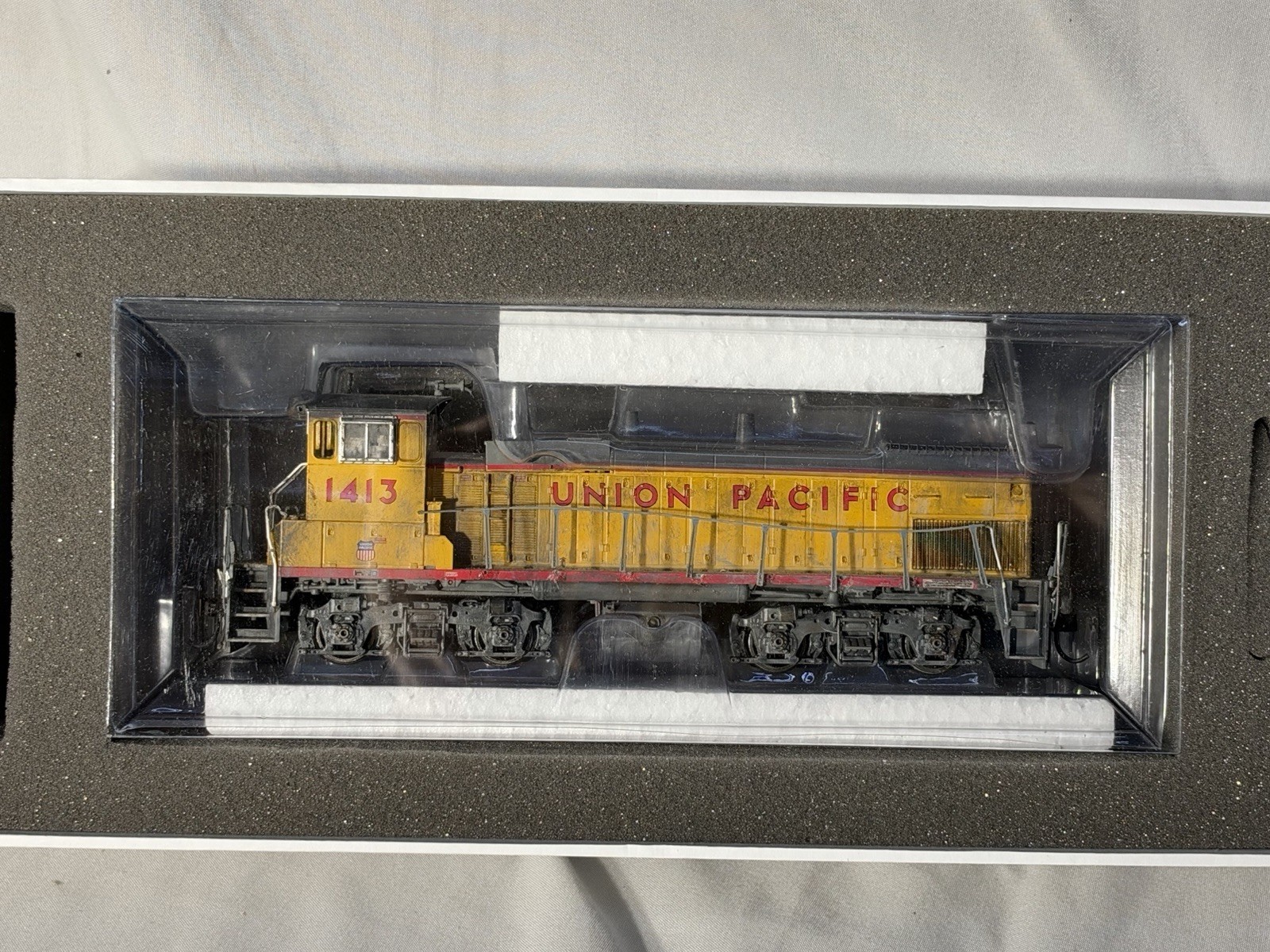Athearn Genesis Union Pacific RR MP-15AC Switcher Engine DCC/Snd. HO (Weathered) Athearn Genesis Union Pacific RR MP-15AC Switcher Engine DCC/Snd. HO (Weathered)