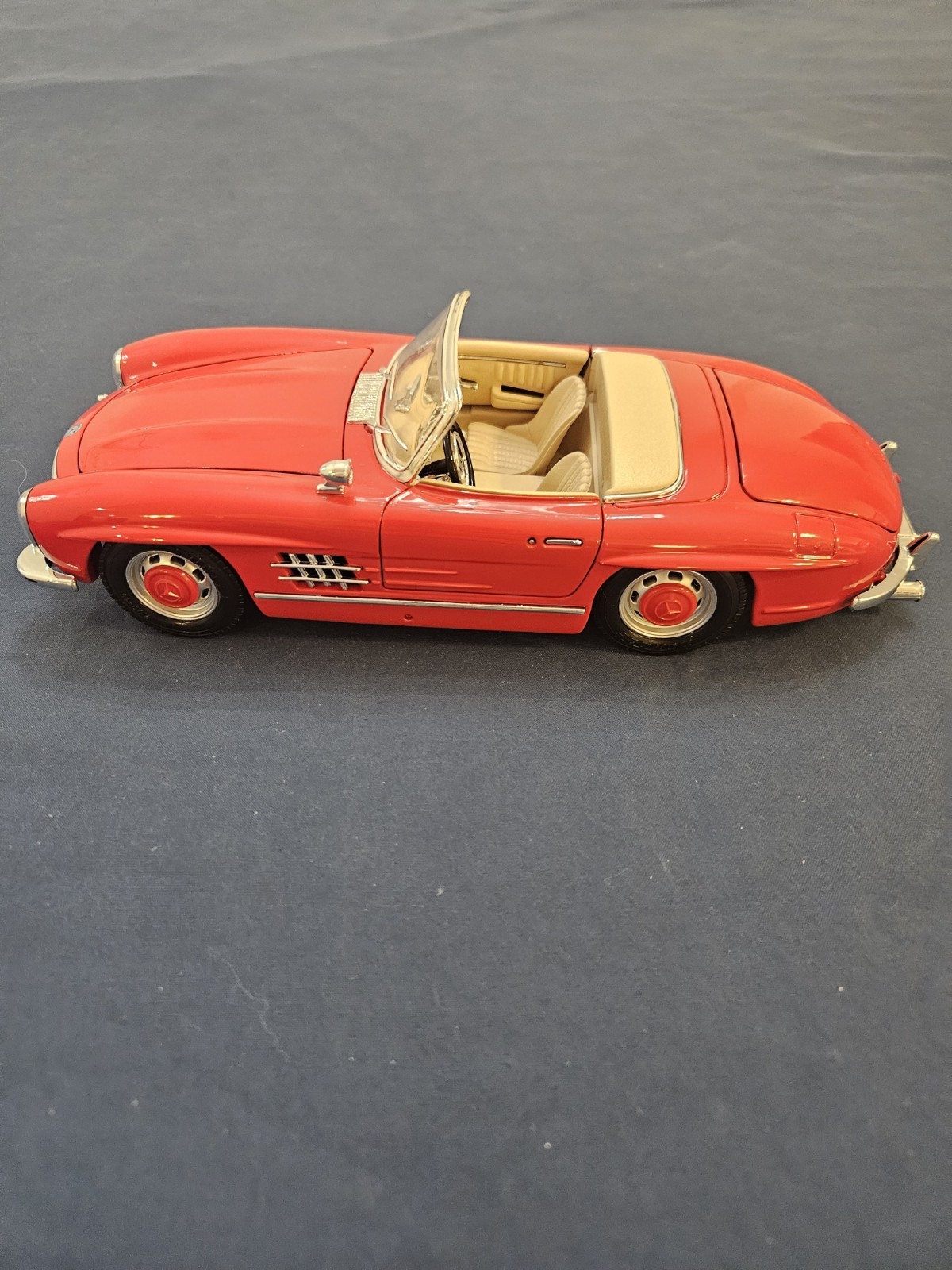 Gorgeous Franklin Mint 1960 Mercedes-Benz 300SL Roadster Convertibl 1:24 Diecast