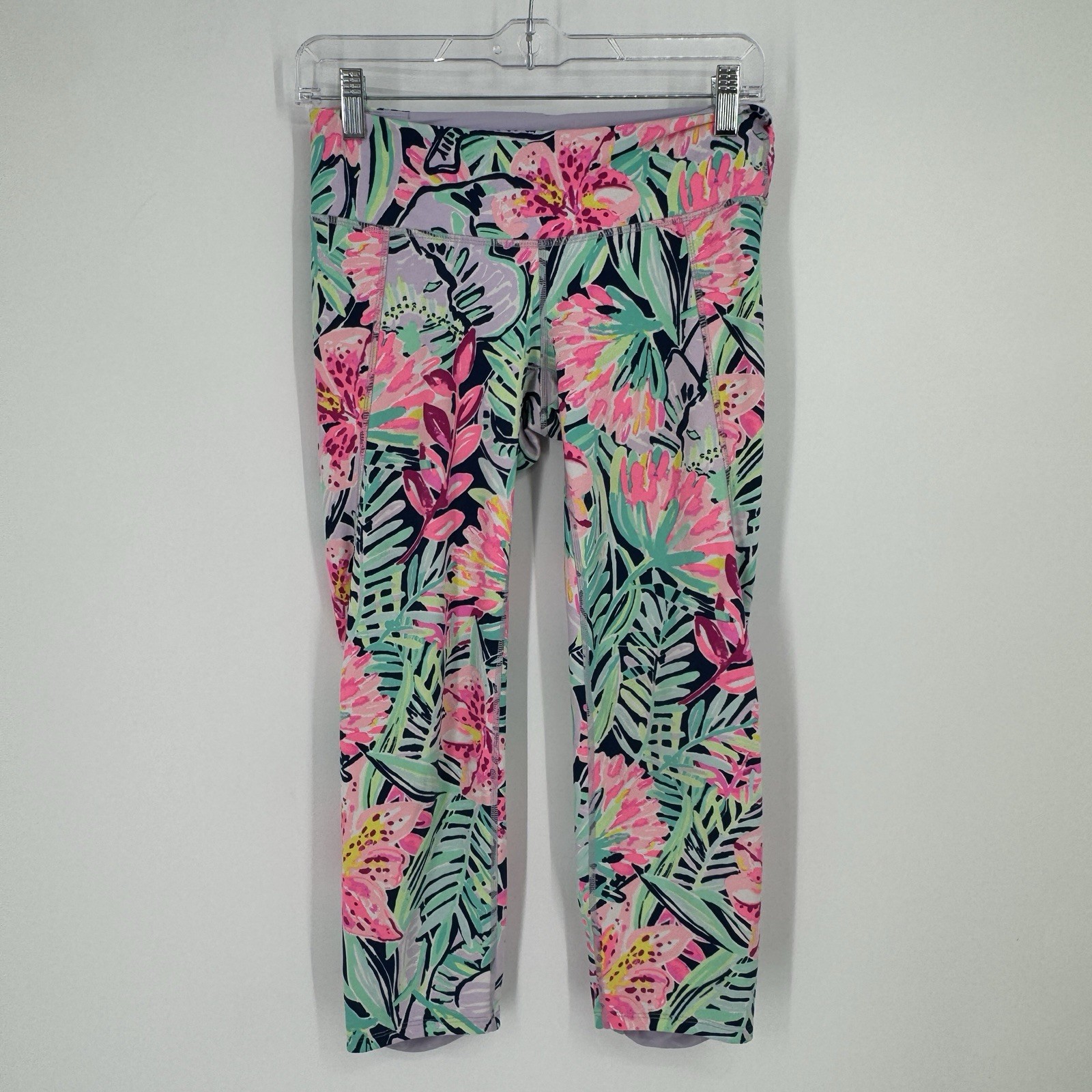 Lilly Pulitzer leggings small S tropical floral activewear fitness vacation Lilly Pulitzer leggings small S tropical floral activewear fitness vacation