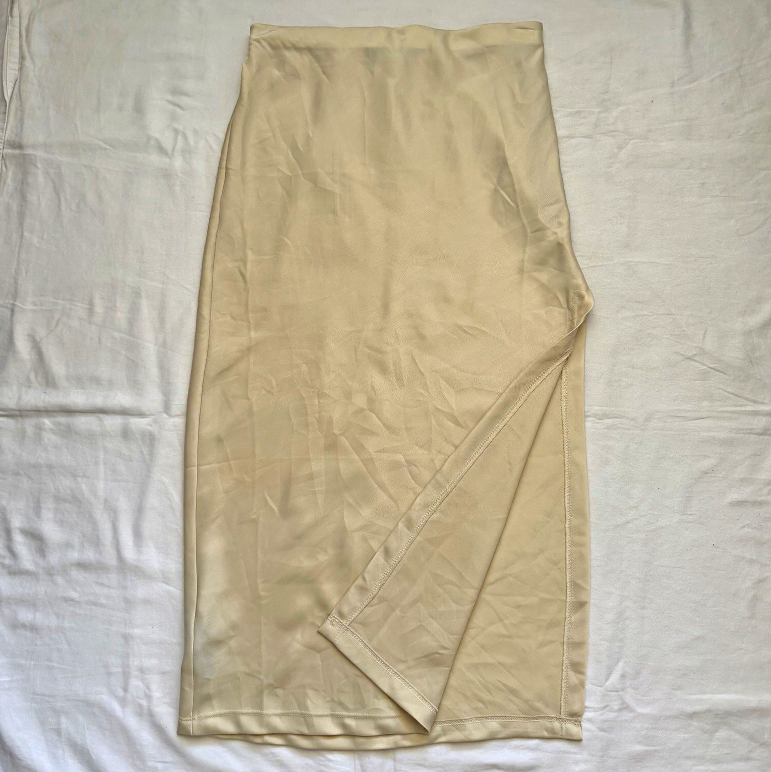 Satin Midi Skirt Urban Outfitters Women’s Gold Midi Skirt S Elastic Waist Zipper
