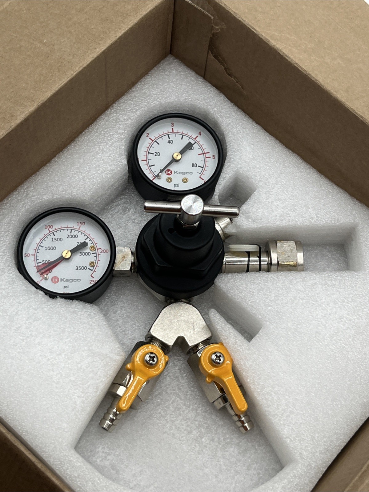 KC HL-62-2 Kegco Double Gauge Regulator New In Open Box
