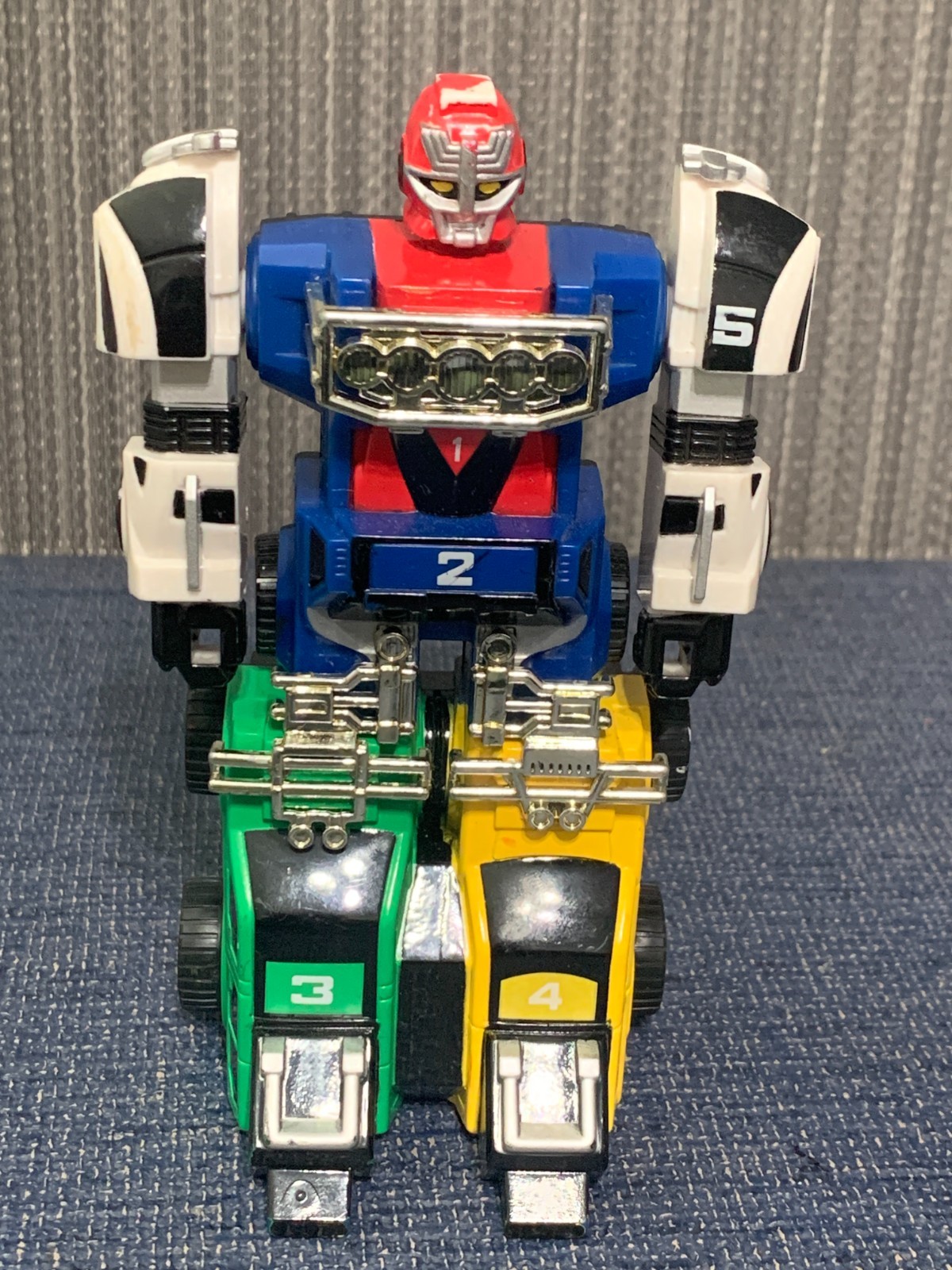 Vintage 1997 Bandai Transformer Action Figure Vintage 1997 Bandai Transformer Action Figure