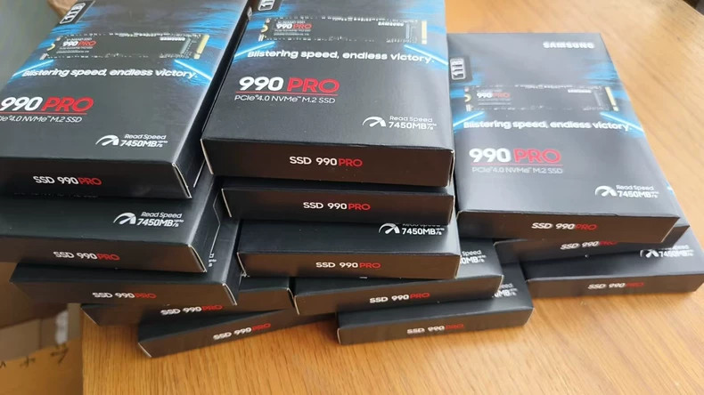SAMSUNG 990 PRO M.2 2280 1TB PCIe 4.0 NVMe V-NAND SSD MZ-V9P1T0B/AM OEM