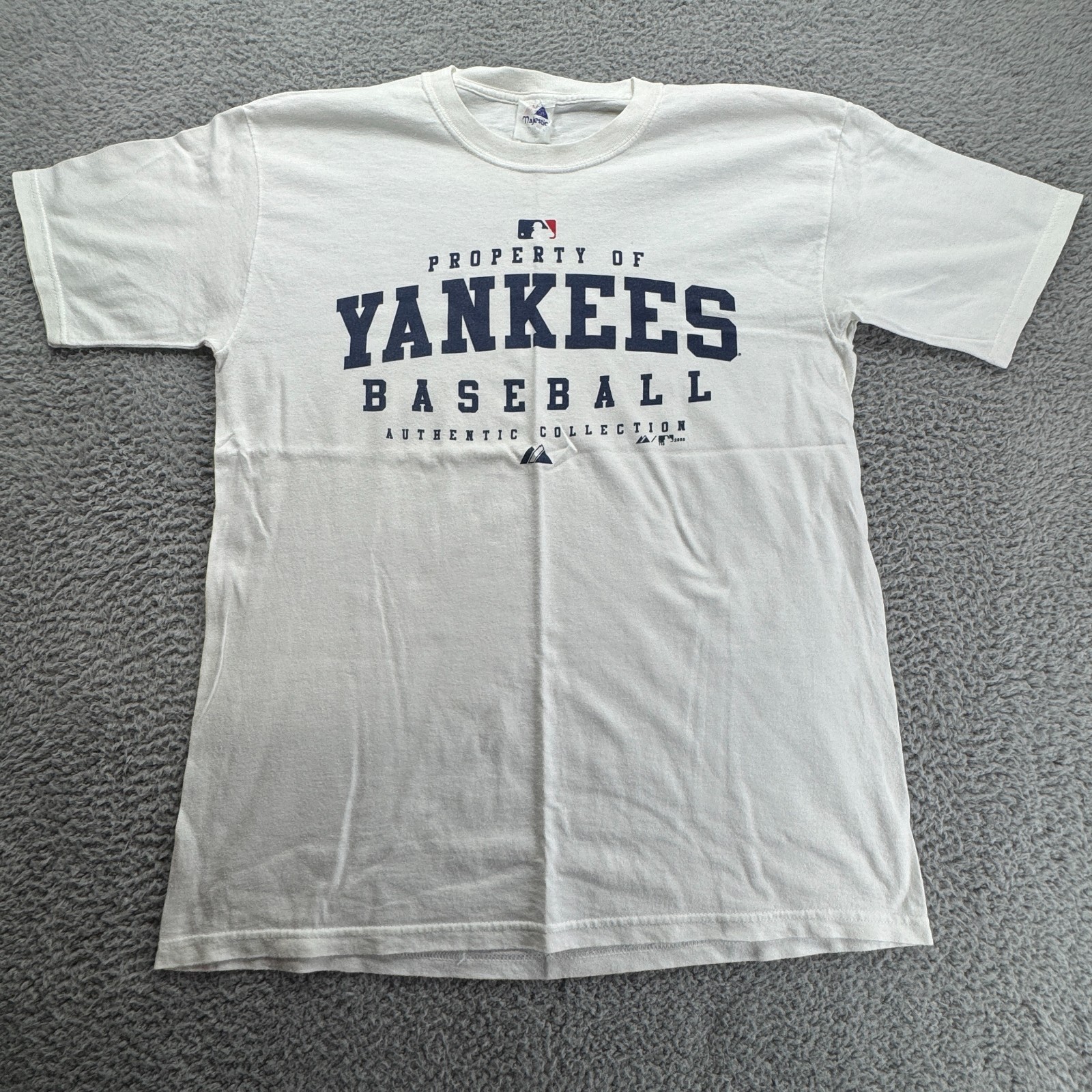 Vintage 2005 New York Yankees Property Of T Shirt large Jeter