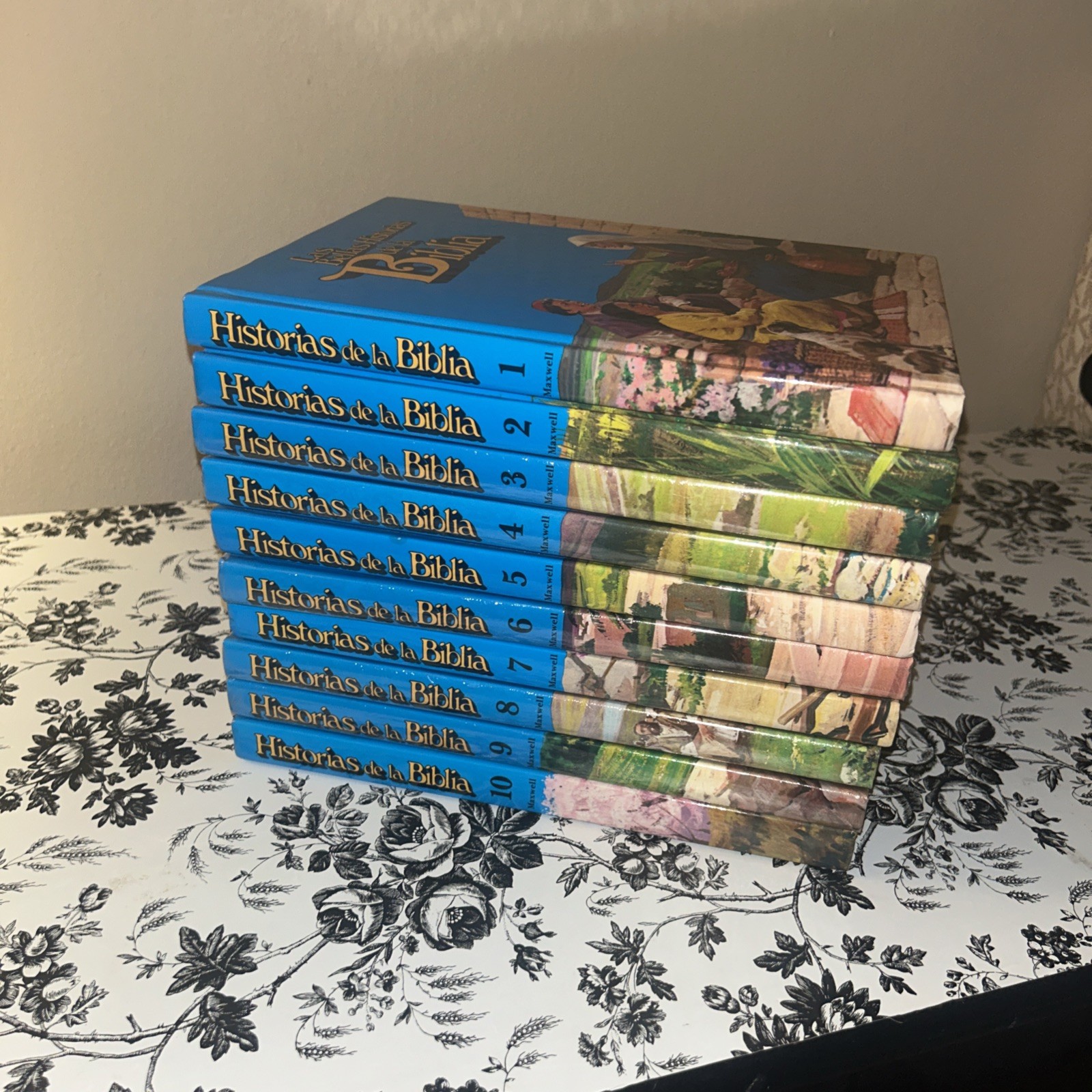 SPANISH Bible Story set by Arthur S. Maxwell Las Bellas Historia de la Biblia SPANISH Bible Story set by Arthur S. Maxwell Las Bellas Historia de la Biblia