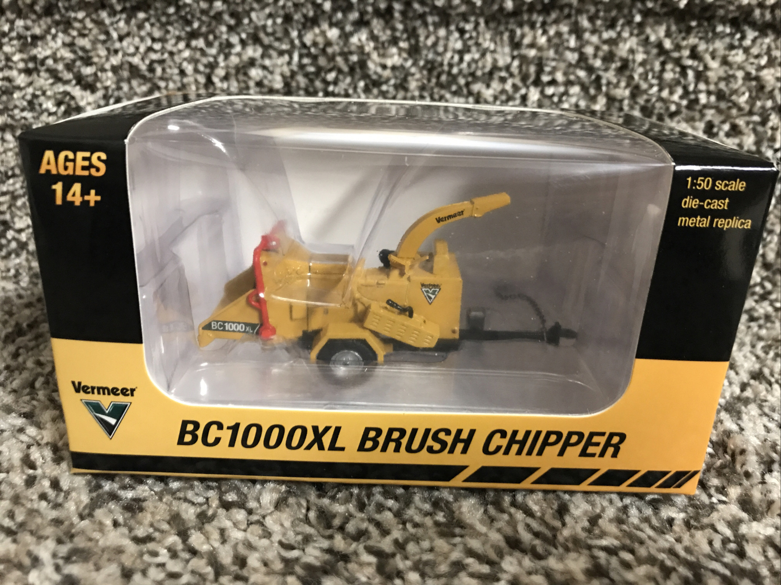 2021 SpecCast 1:50 VERMEER BC1000XL Brush Chipper 2021 SpecCast 1:50 VERMEER BC1000XL Brush Chipper