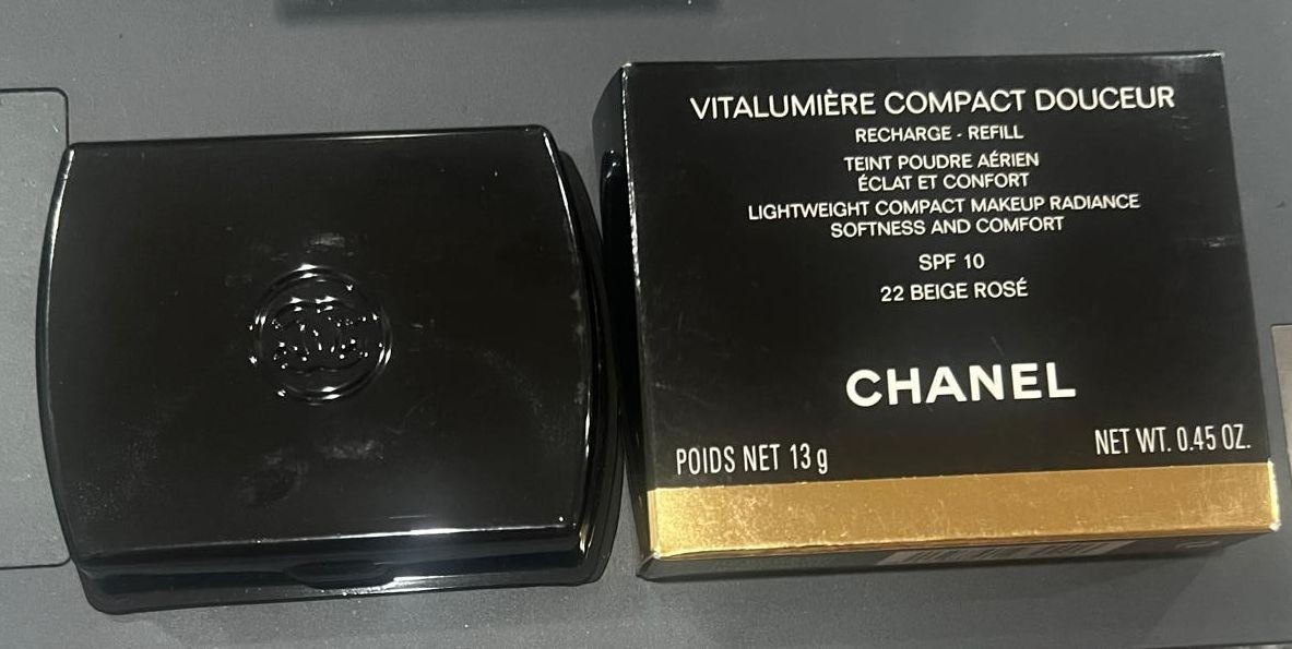 Chanel Vitalumiere Compact Douceur Recharge / Refil ~ 22 Beige Rose, NIB Chanel Vitalumiere Compact Douceur Recharge / Refil ~ 22 Beige Rose, NIB