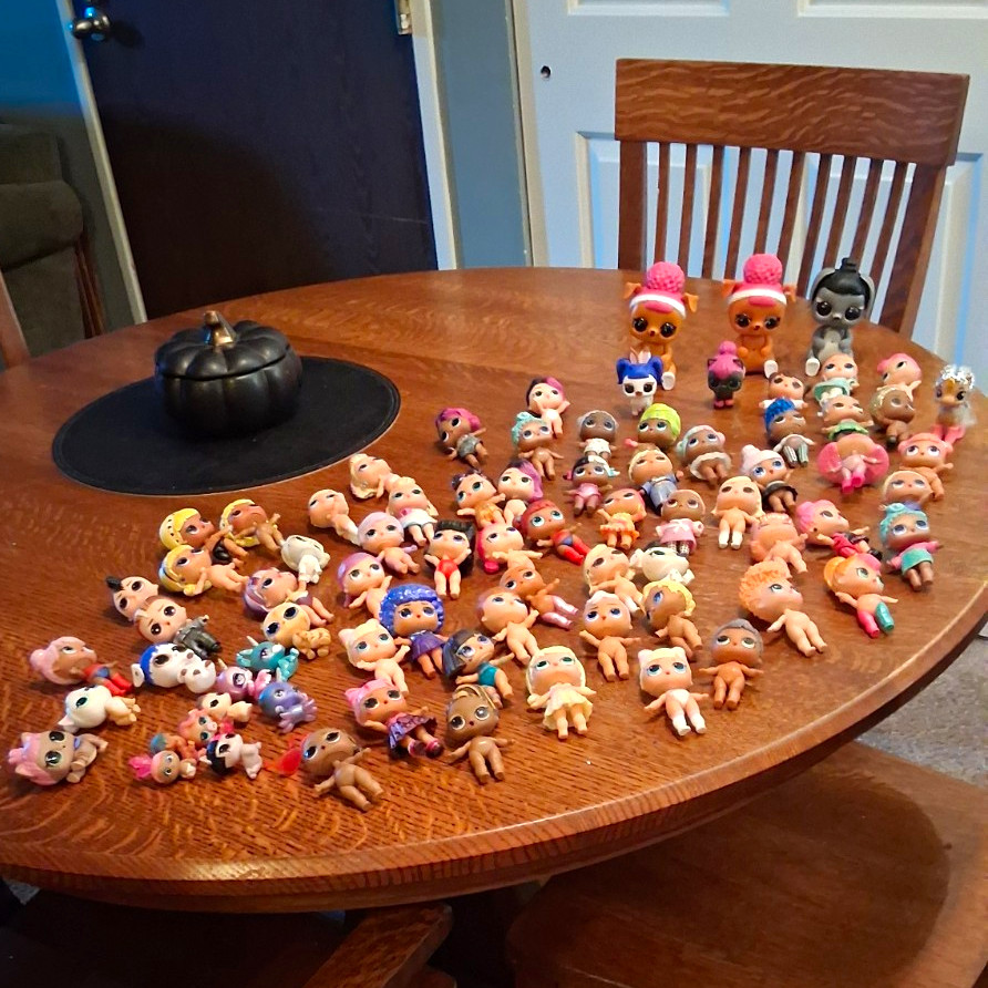 L.O.L. Surprise Lot Includes 3 Interactive Dolls (They Work? L.O.L. Surprise Lot Includes 3 Interactive Dolls (They Work?