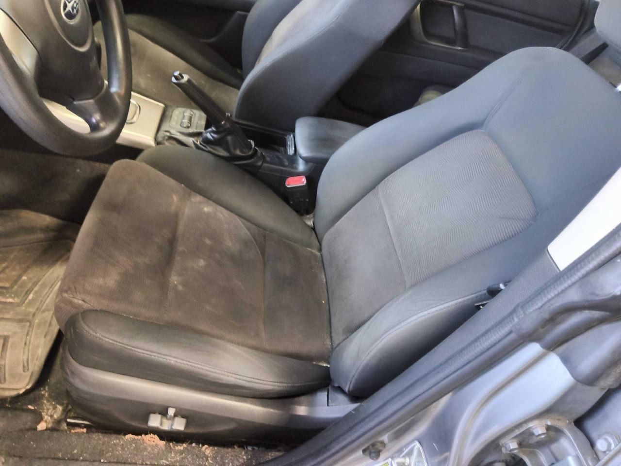 (LOCAL PICKUP ONLY) Driver Front Seat Bucket  Cloth Electric Fits 06-09 L
