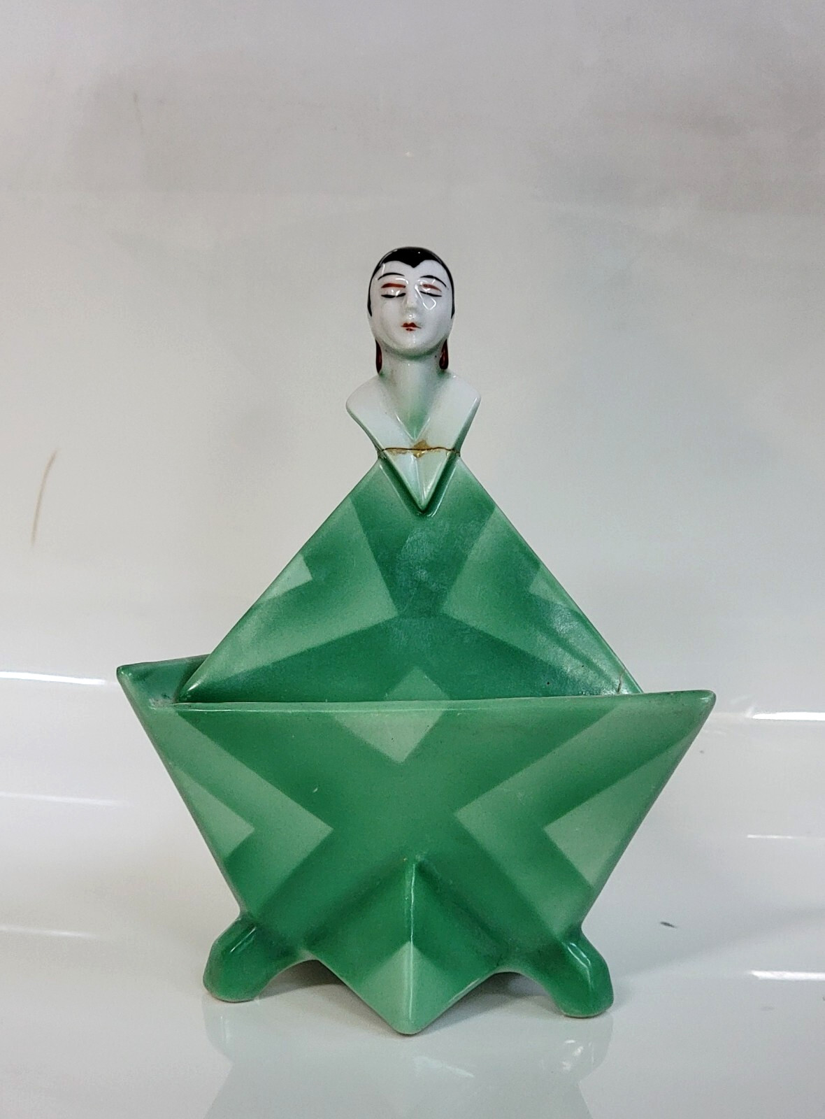 Antique Bavarian Art Deco Flapper Lady Porcelain Powder Box AS IS Antique Bavarian Art Deco Flapper Lady Porcelain Powder Box AS IS