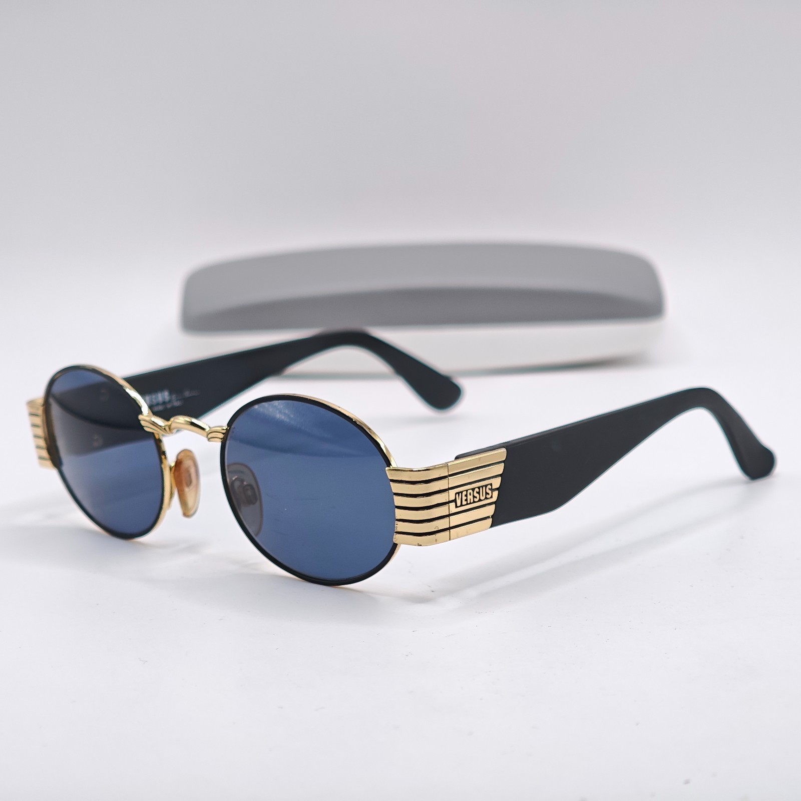 Vintage Versus Gianni Versace Sunglasses MOD F12 COL39M Blue Oval Steampunk Rare