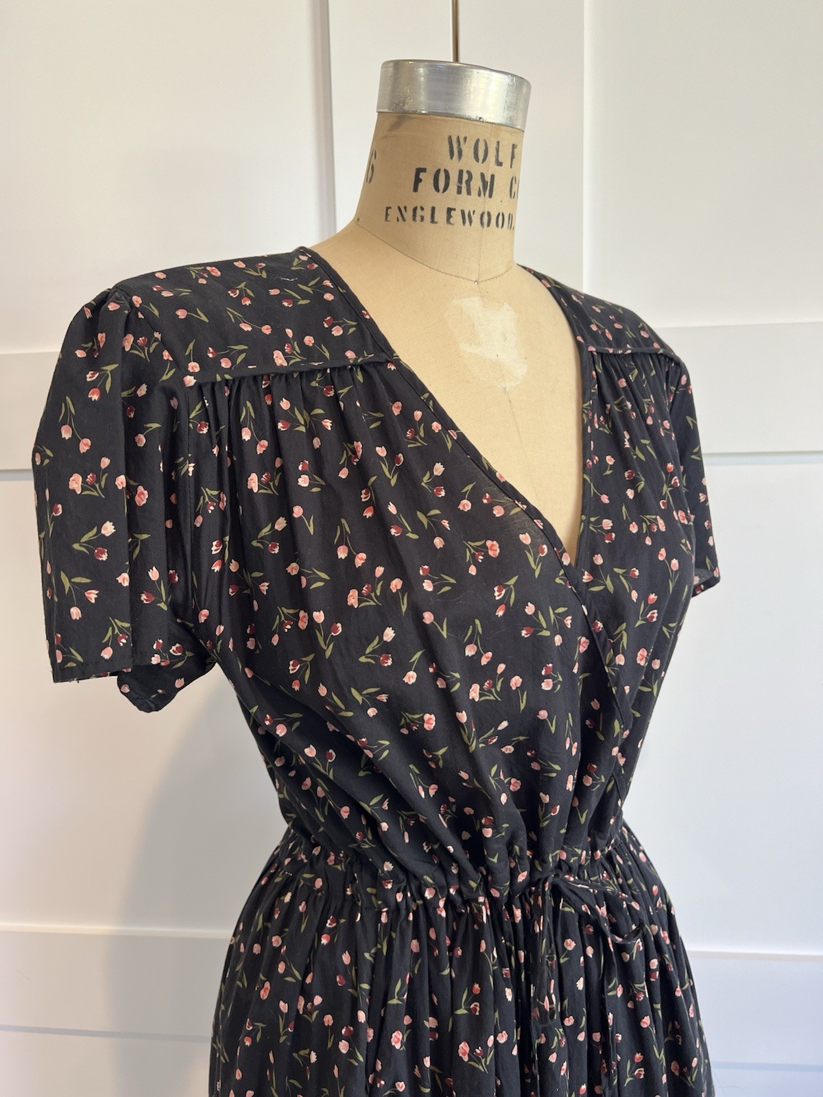 Christy Dawn The Simple Dawn Noir Tulips Floral Cotton Midi Dress V-Neck L