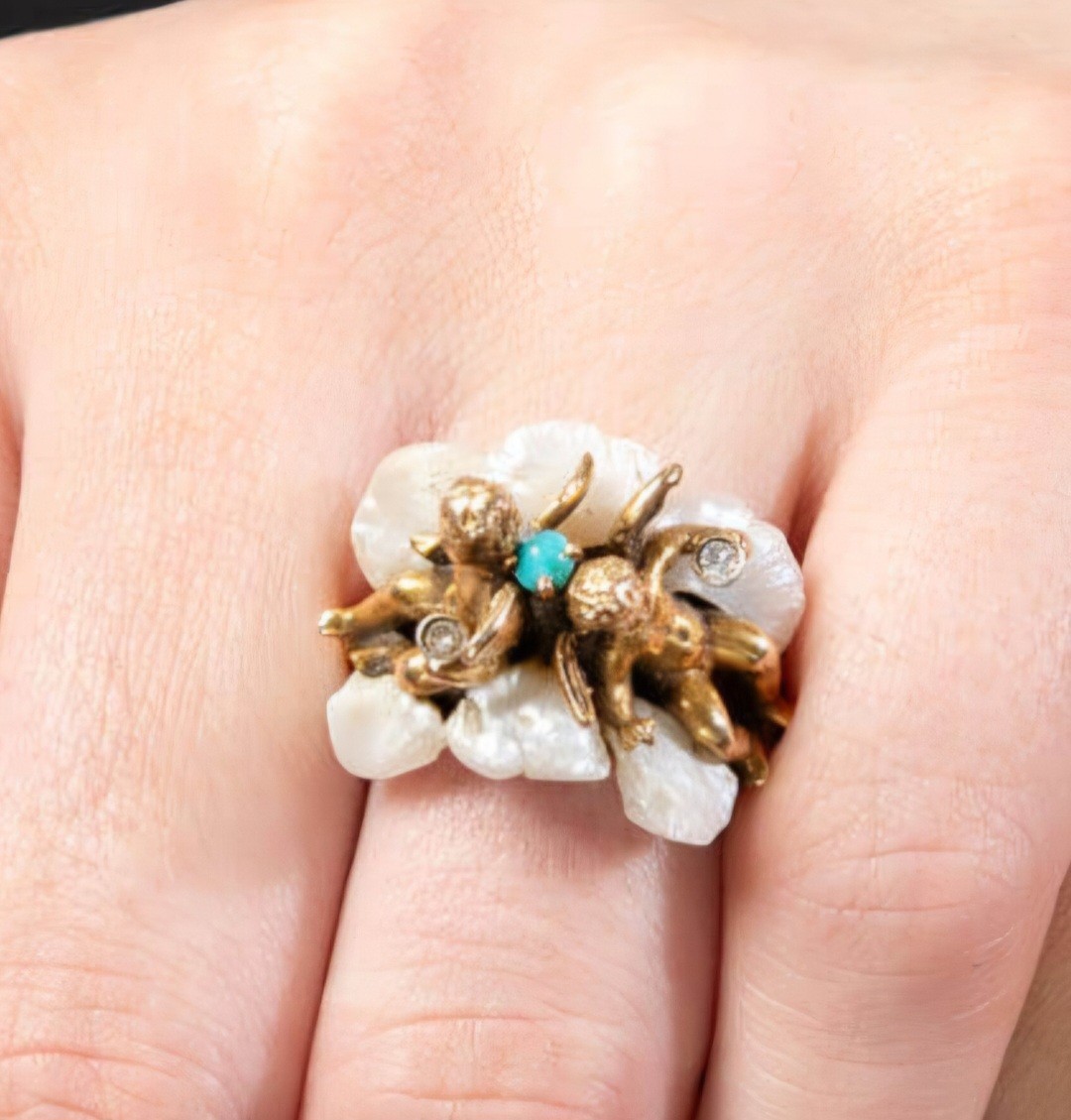Vintage 1960s 14k Cherub Ring RARE Collectors piece Vintage 1960s 14k Cherub Ring RARE Collectors piece